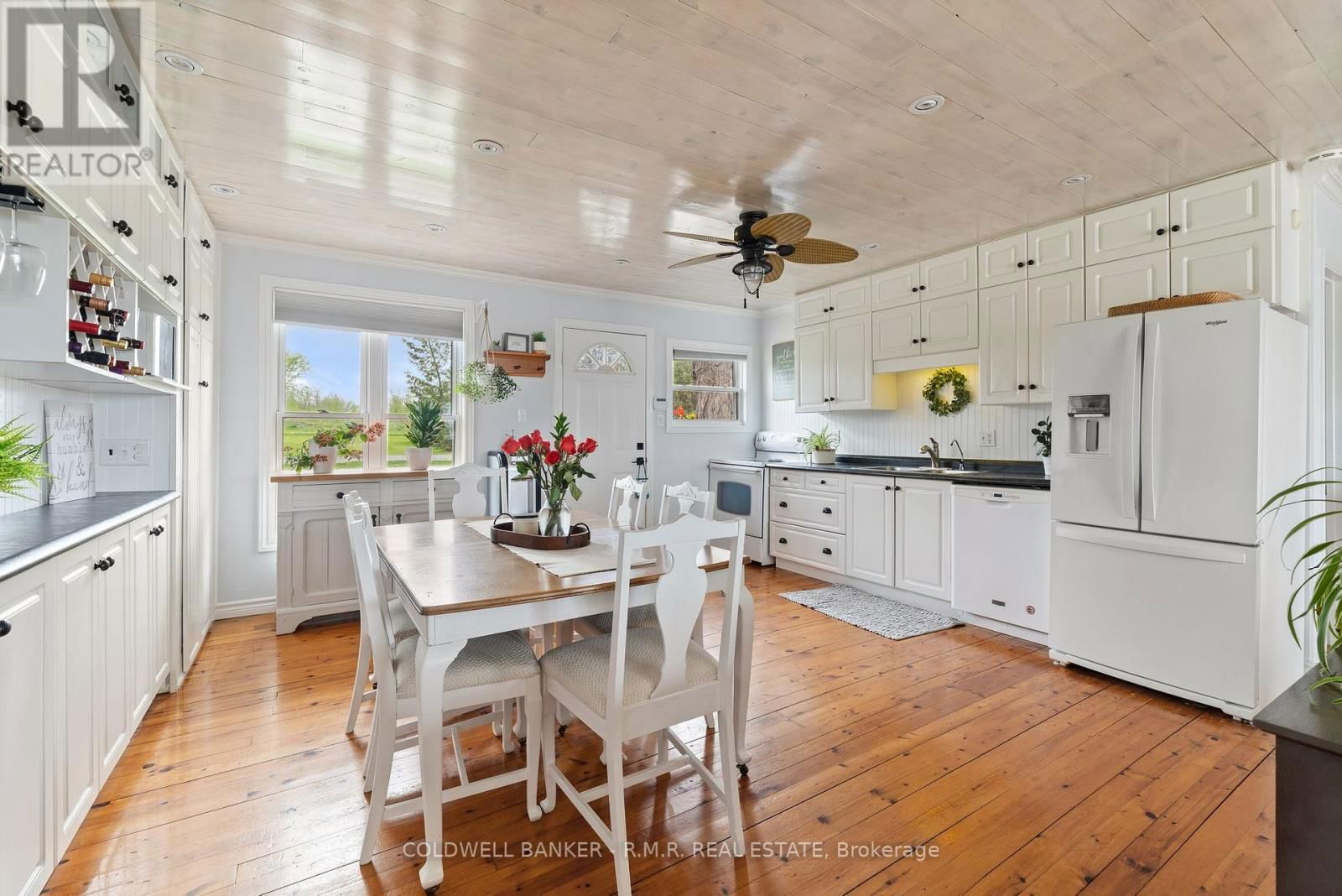 22 ARBOUR STREET Image 15