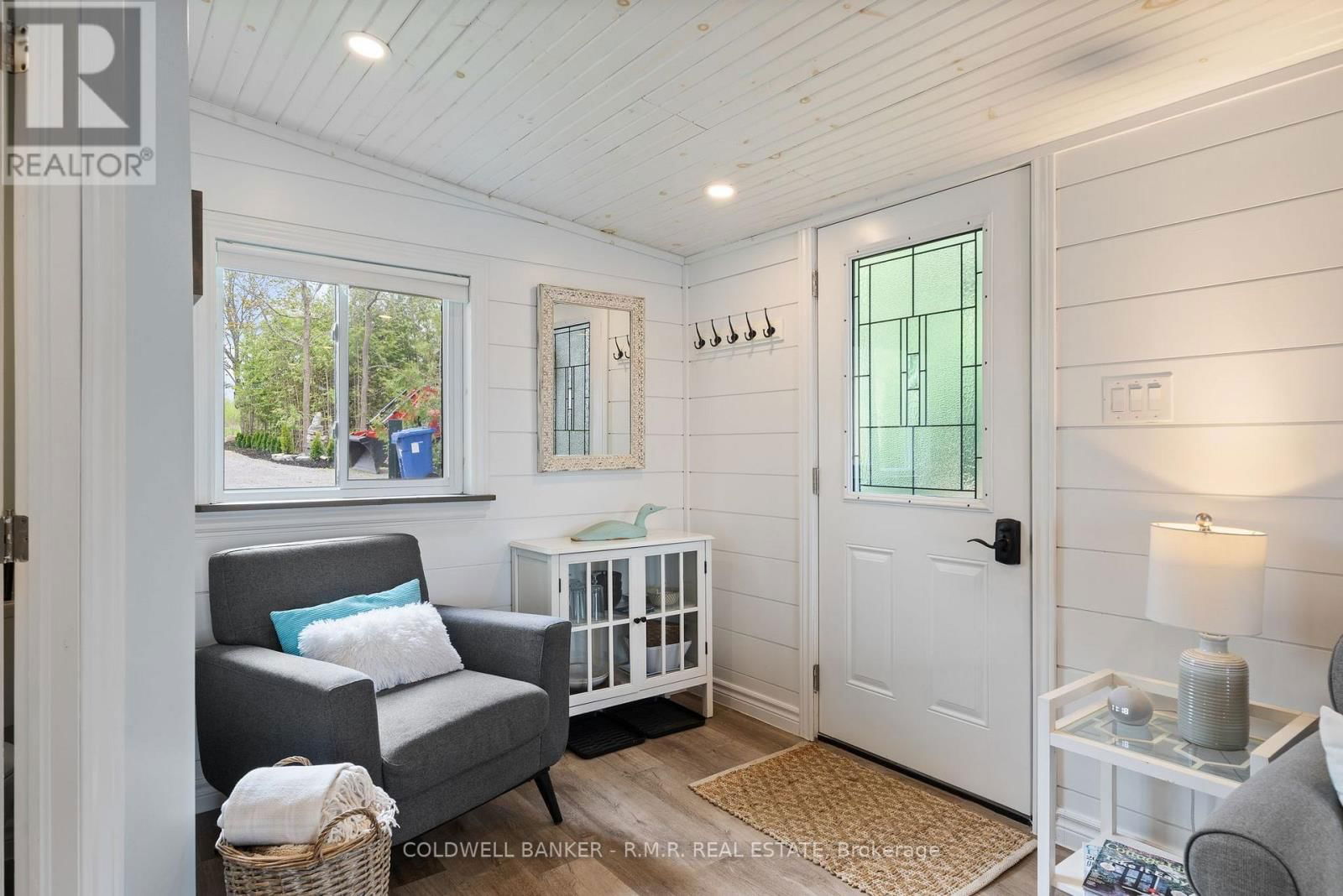 22 ARBOUR STREET Image 37