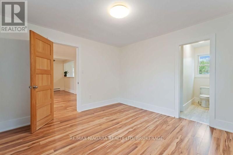 543 VINE STREET Image 20