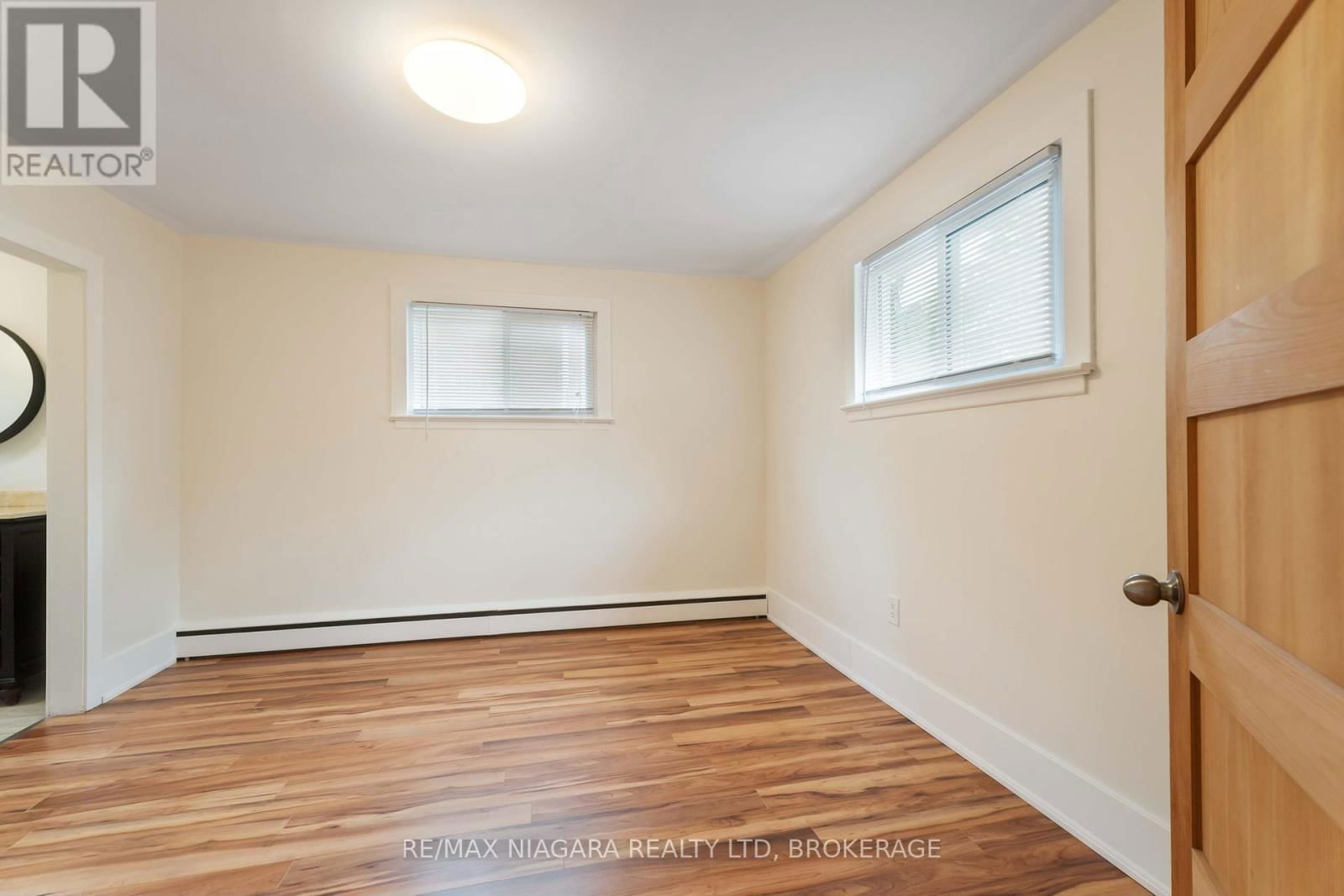 543 VINE STREET Image 24