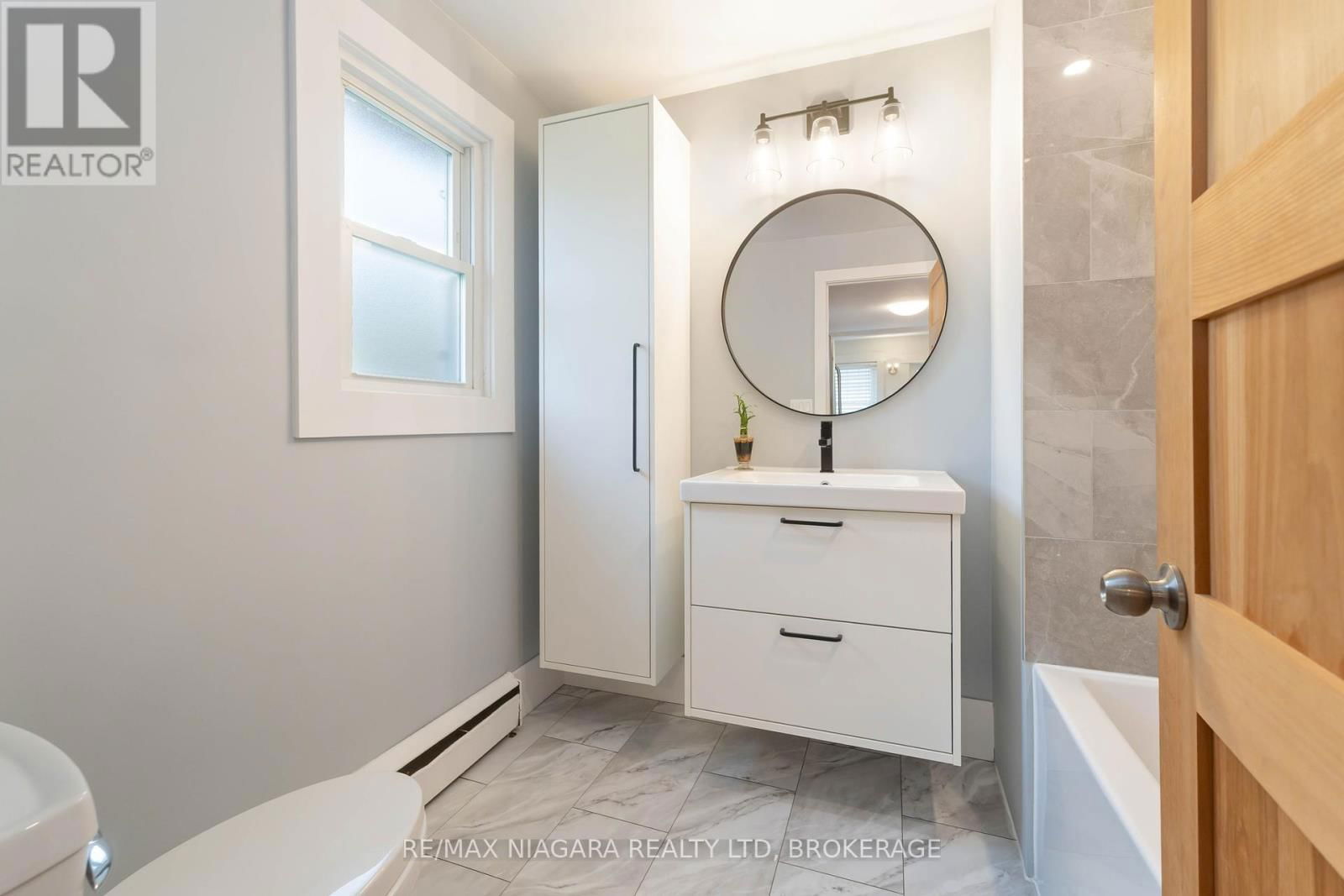 543 VINE STREET Image 25