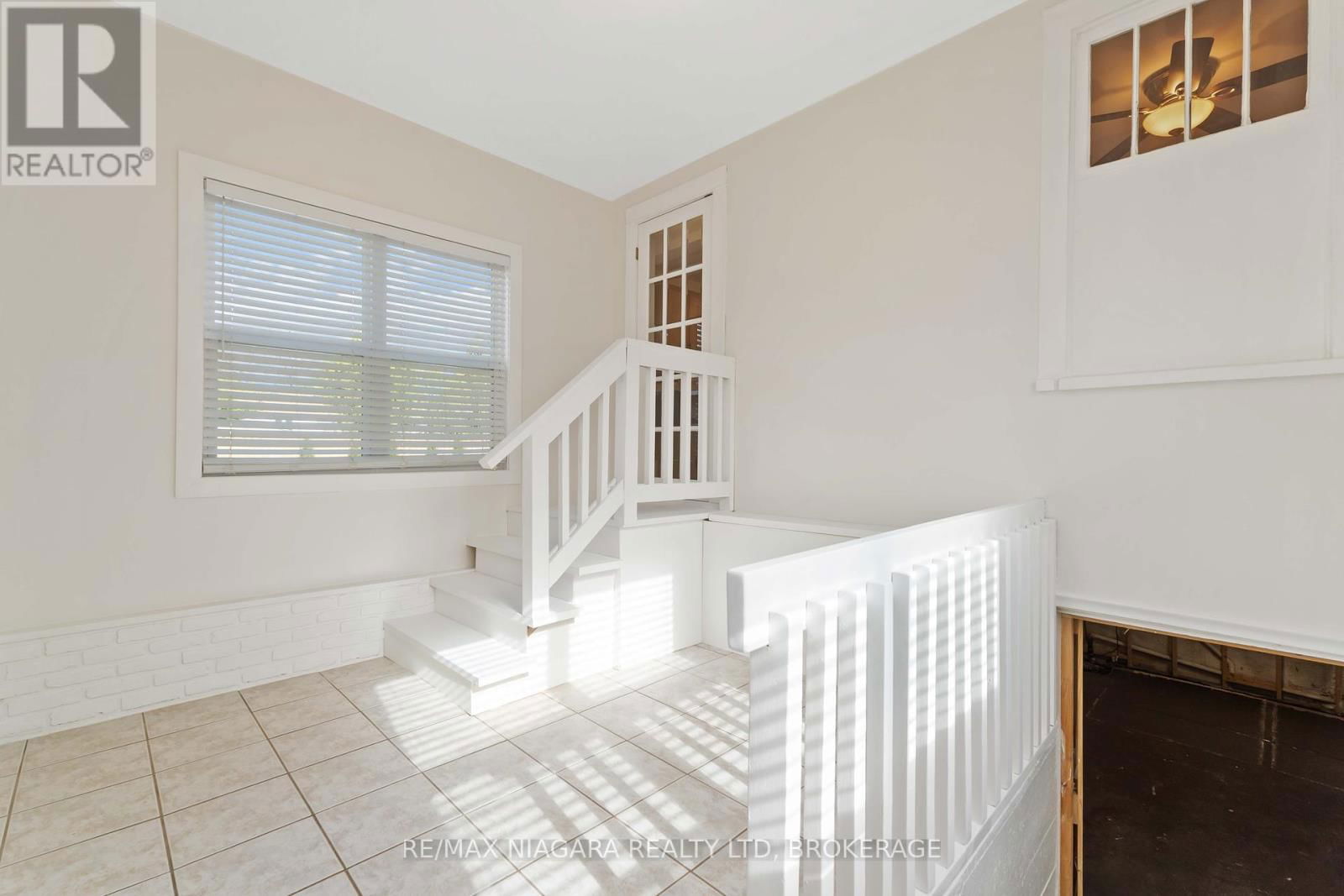 543 VINE STREET Image 28