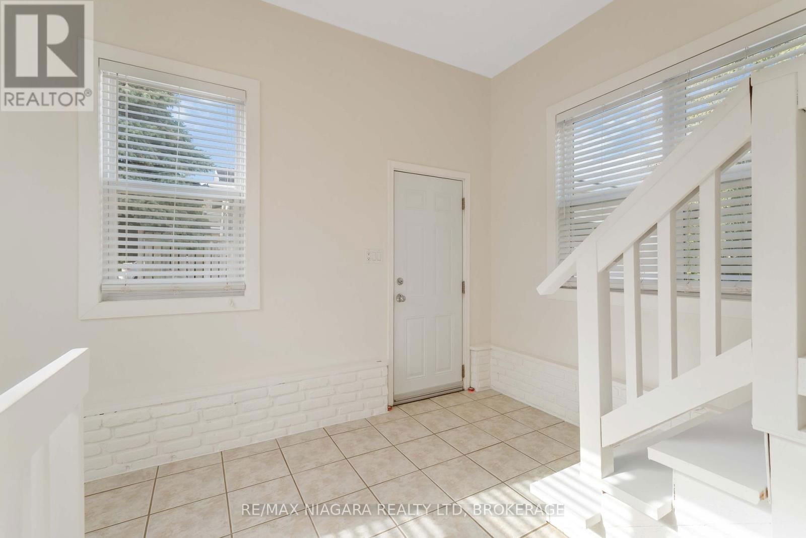 543 VINE STREET Image 29