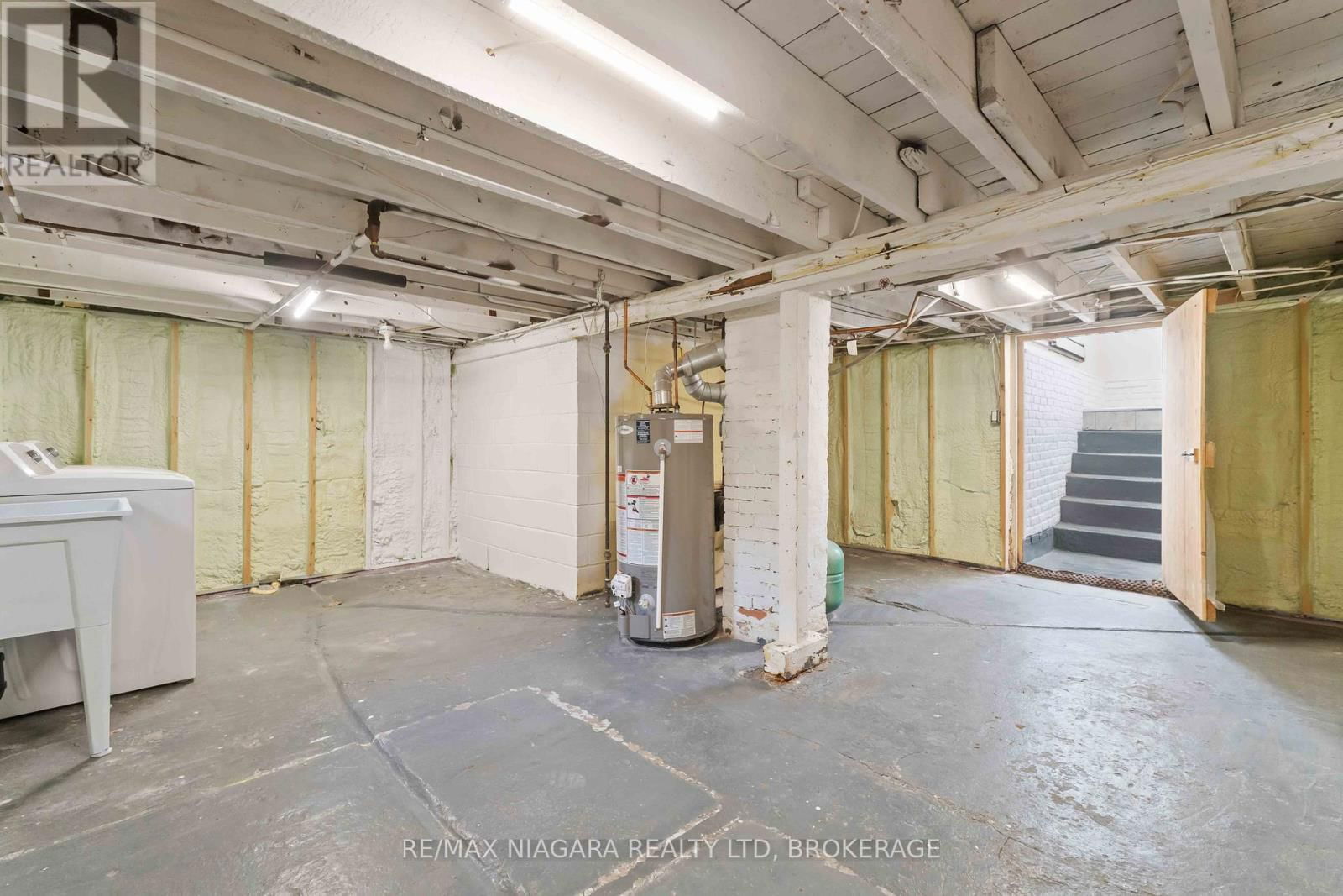 543 VINE STREET Image 37