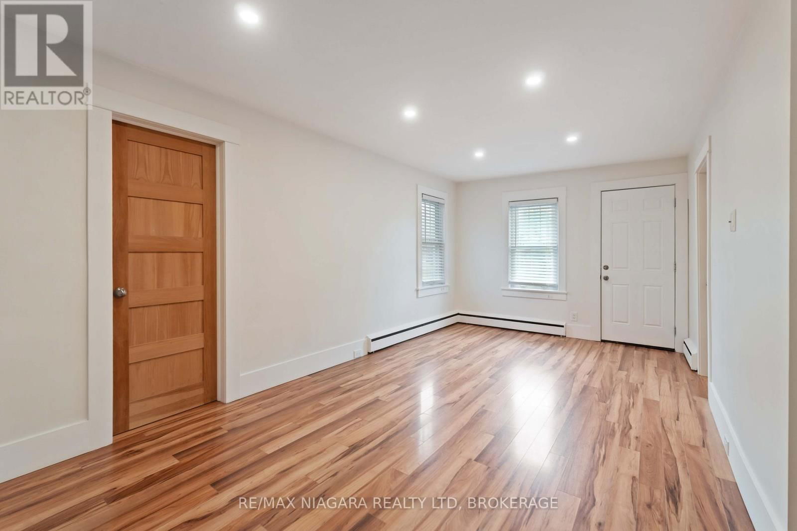 543 VINE STREET Image 5