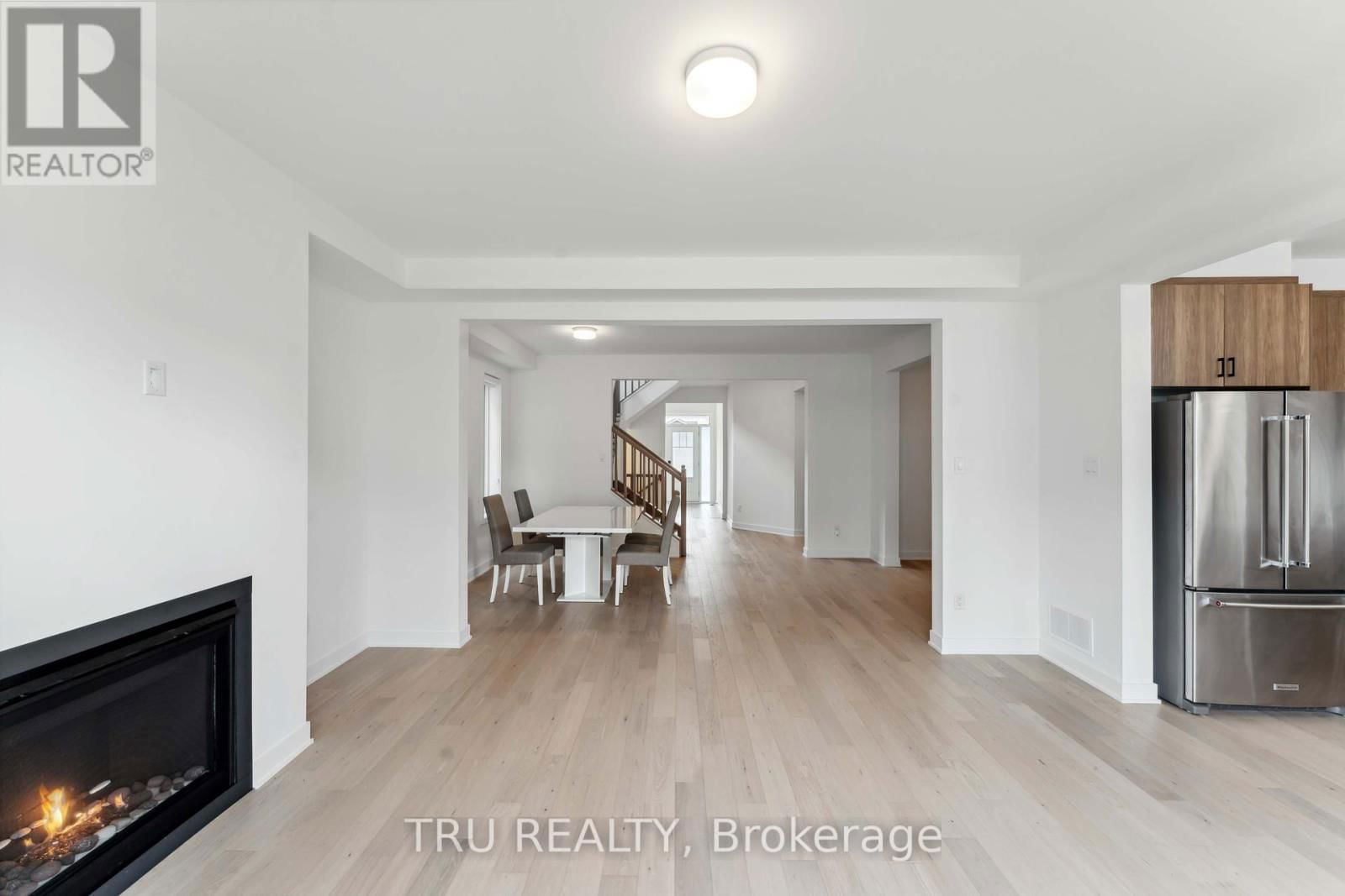 815 SNAP HOOK CRESCENT Image 12
