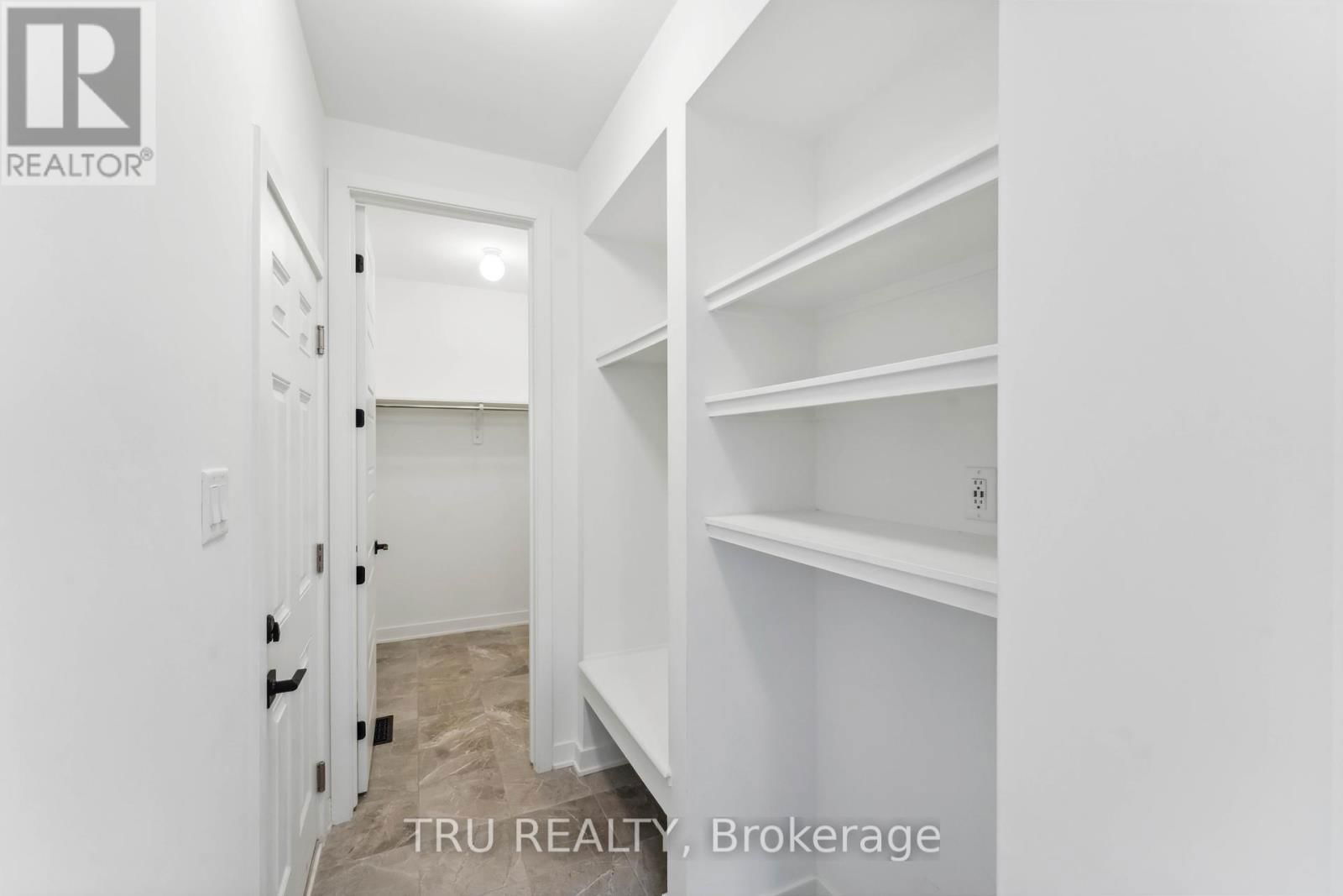 815 SNAP HOOK CRESCENT Image 18