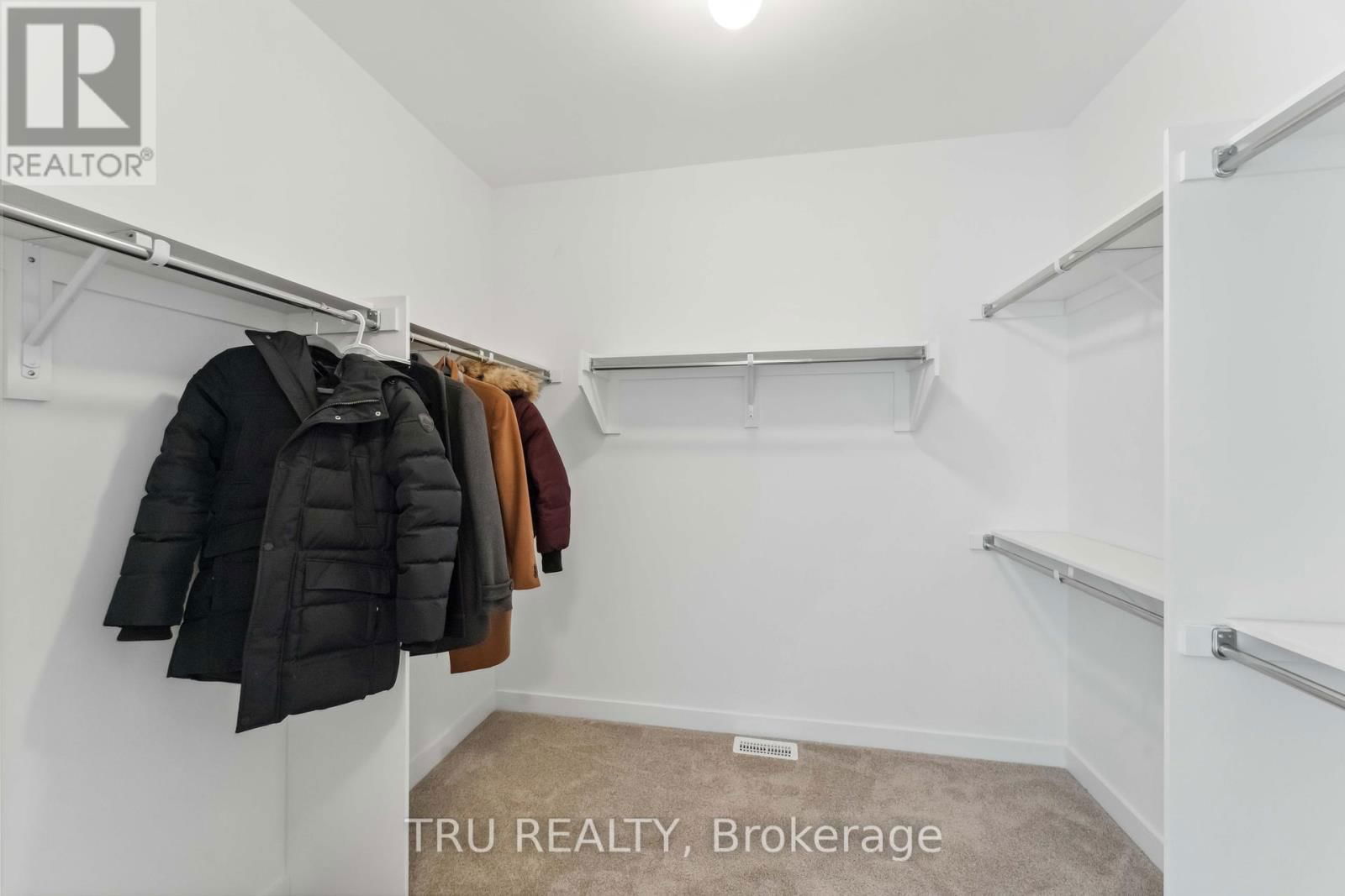 815 SNAP HOOK CRESCENT Image 25