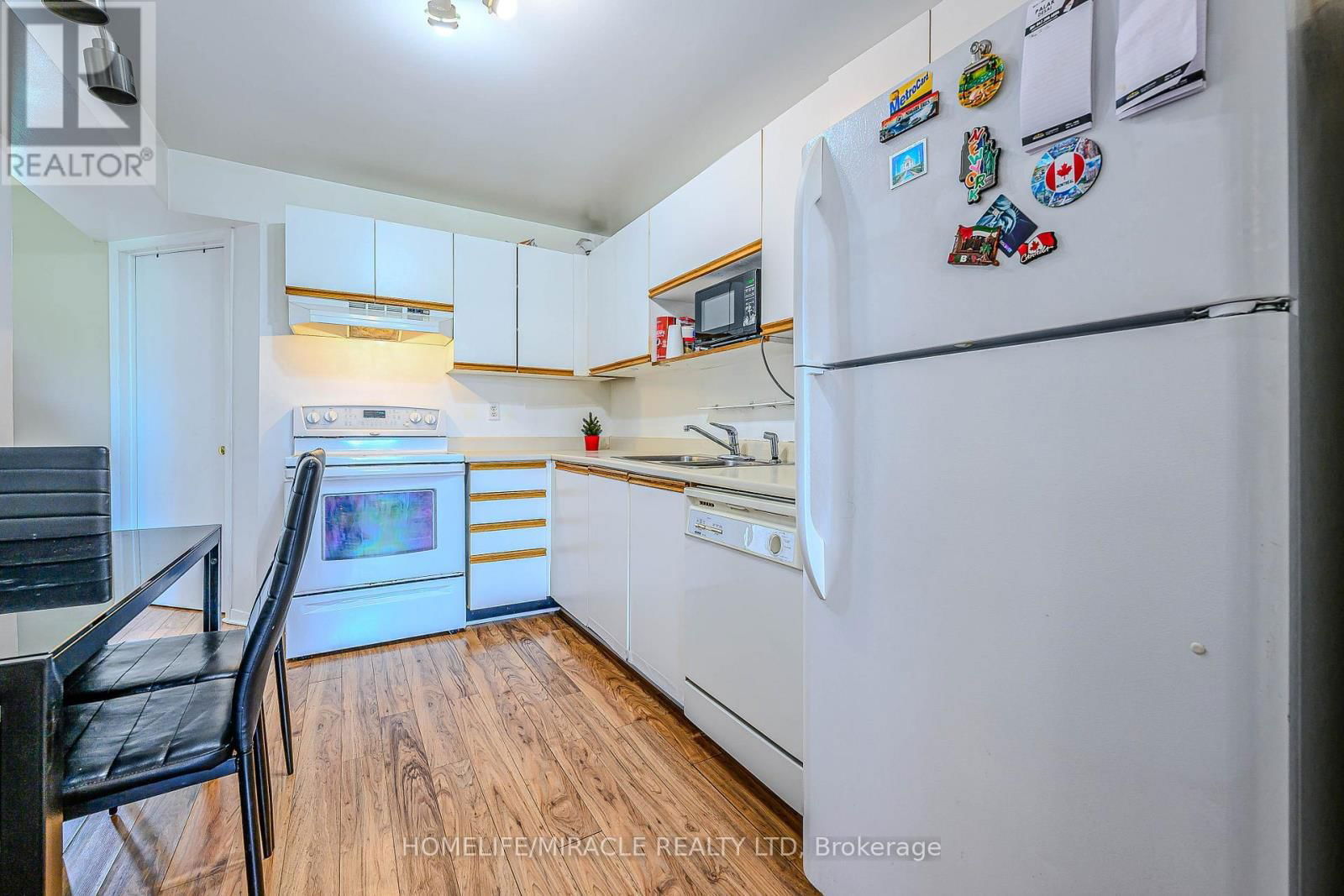 104 - 189 DORCHESTER BOULEVARD Image 11