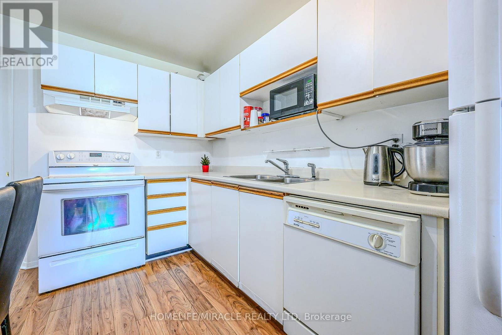104 - 189 DORCHESTER BOULEVARD Image 12