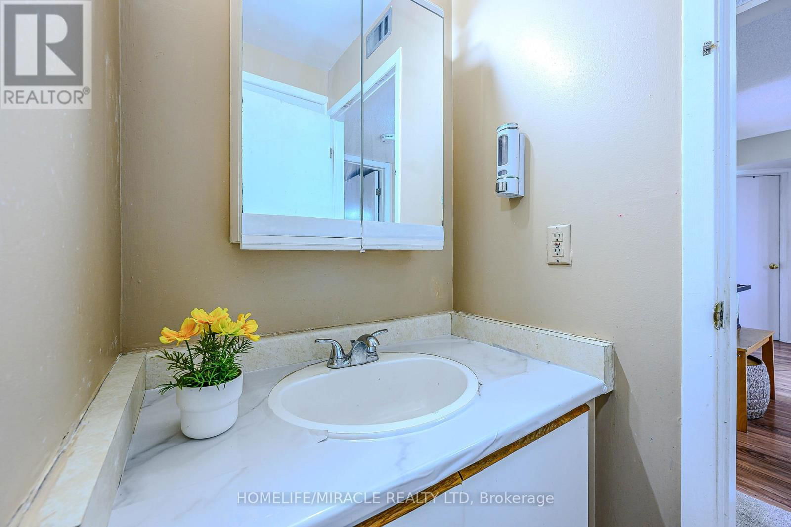 104 - 189 DORCHESTER BOULEVARD Image 21