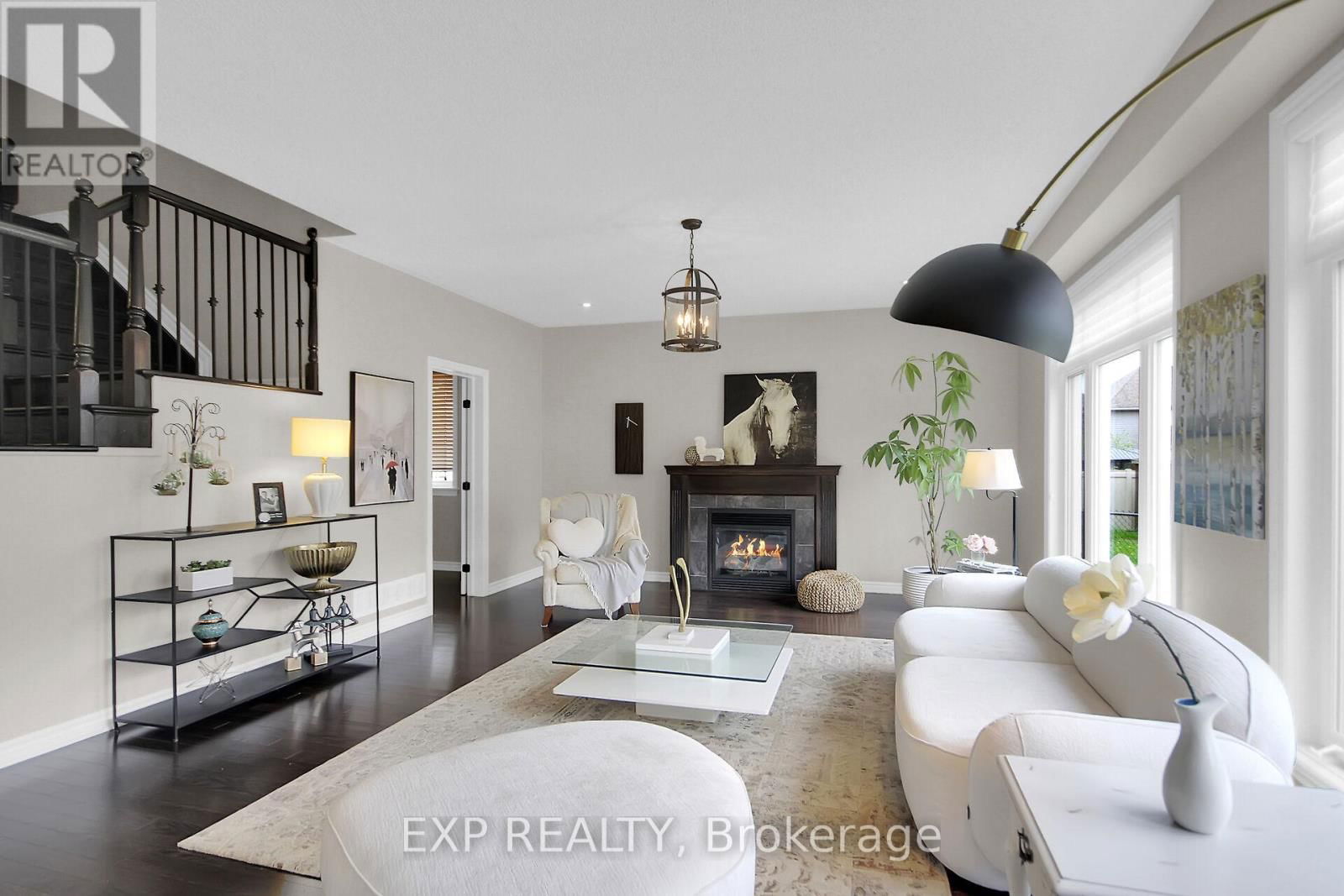 132 GRACEWOOD CRESCENT Image 17