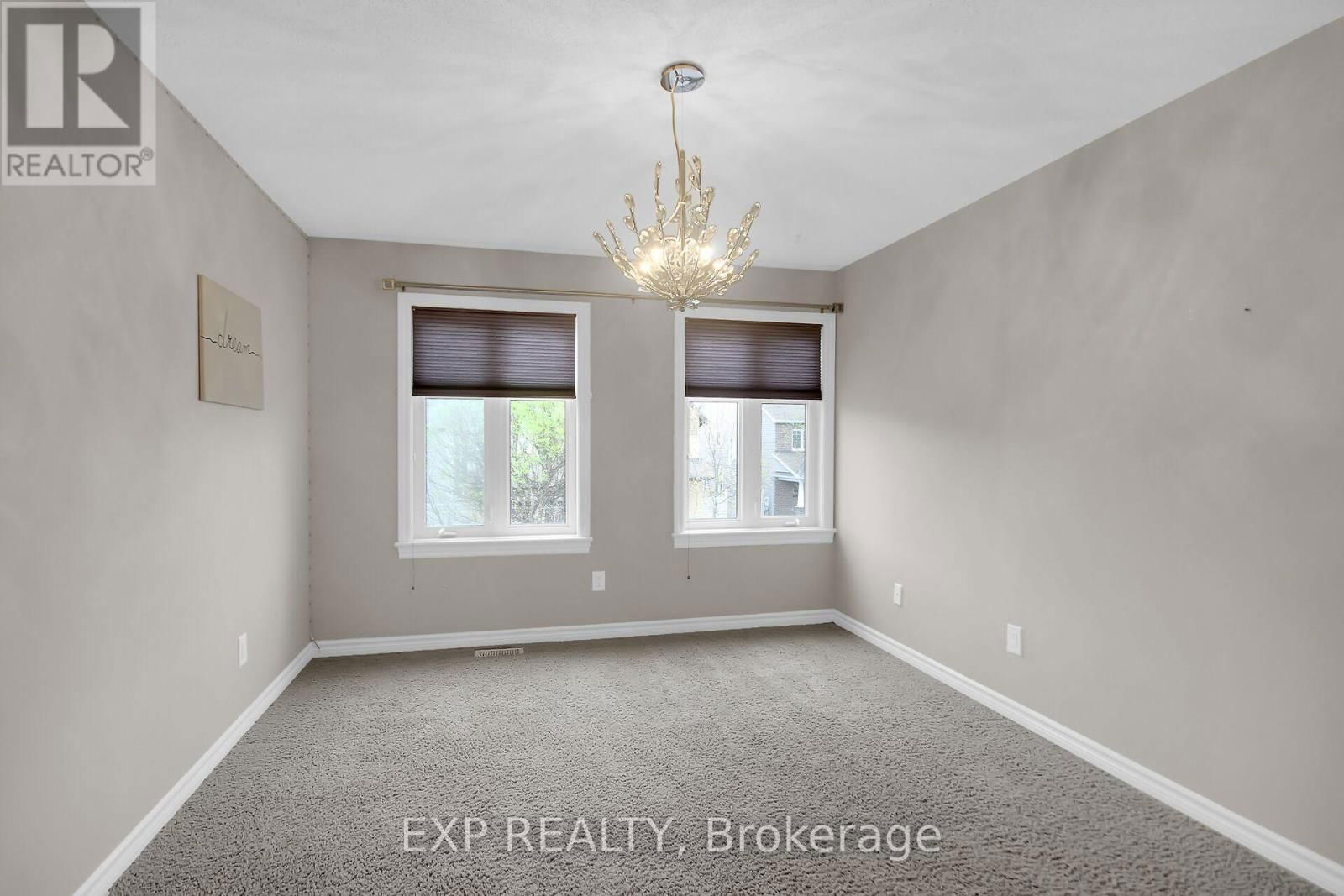 132 GRACEWOOD CRESCENT Image 32