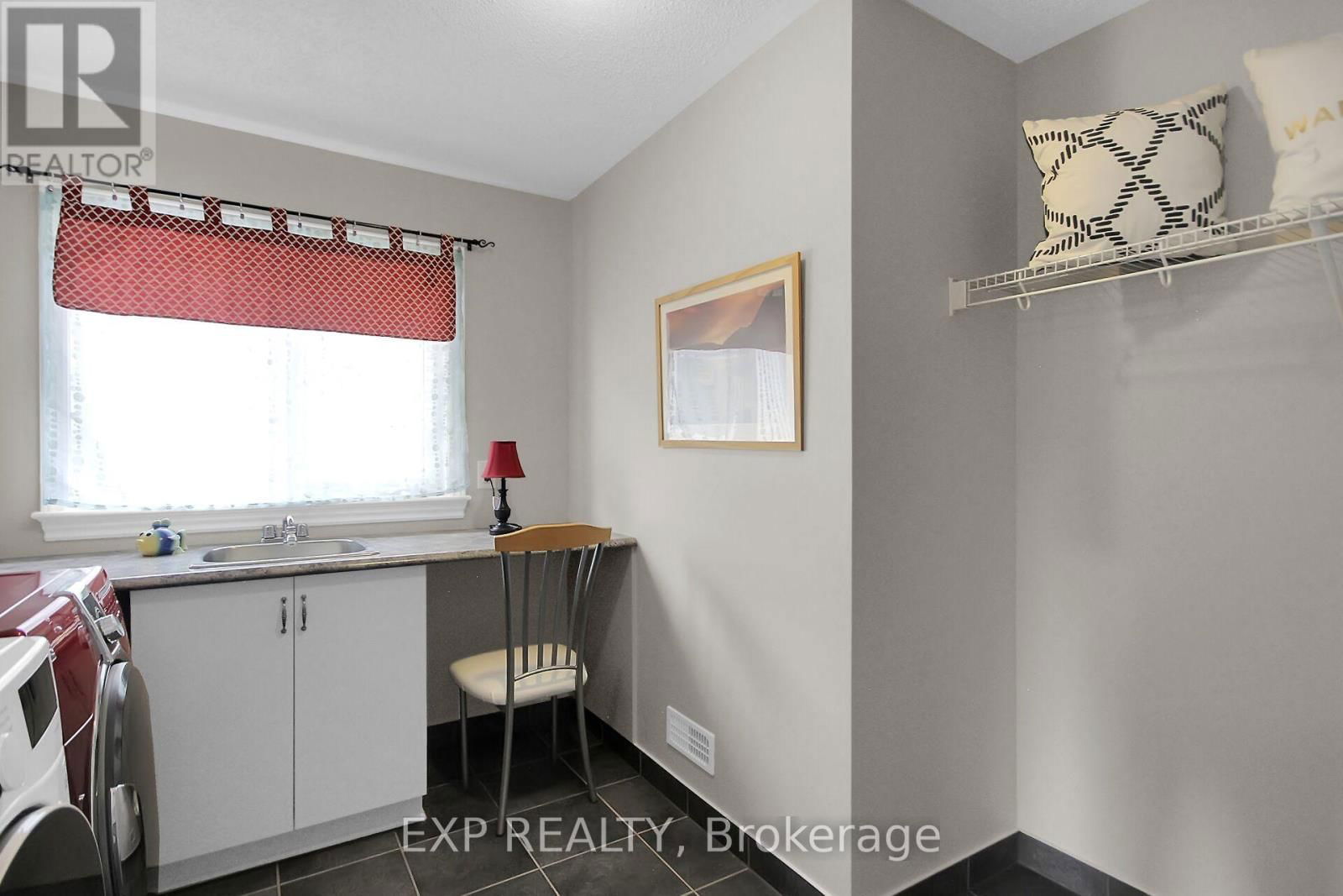 132 GRACEWOOD CRESCENT Image 39