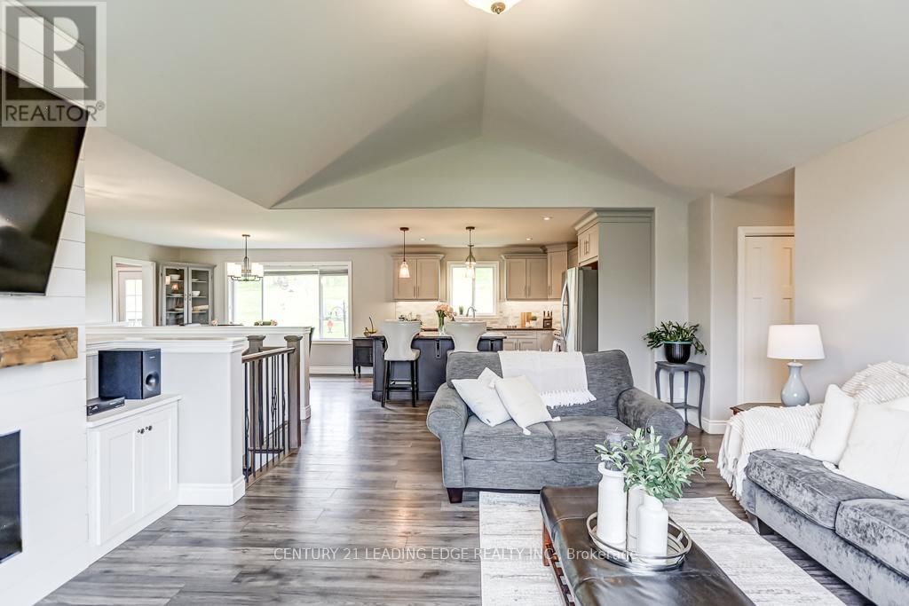 138 HIDDENVALLEY DRIVE Image 11