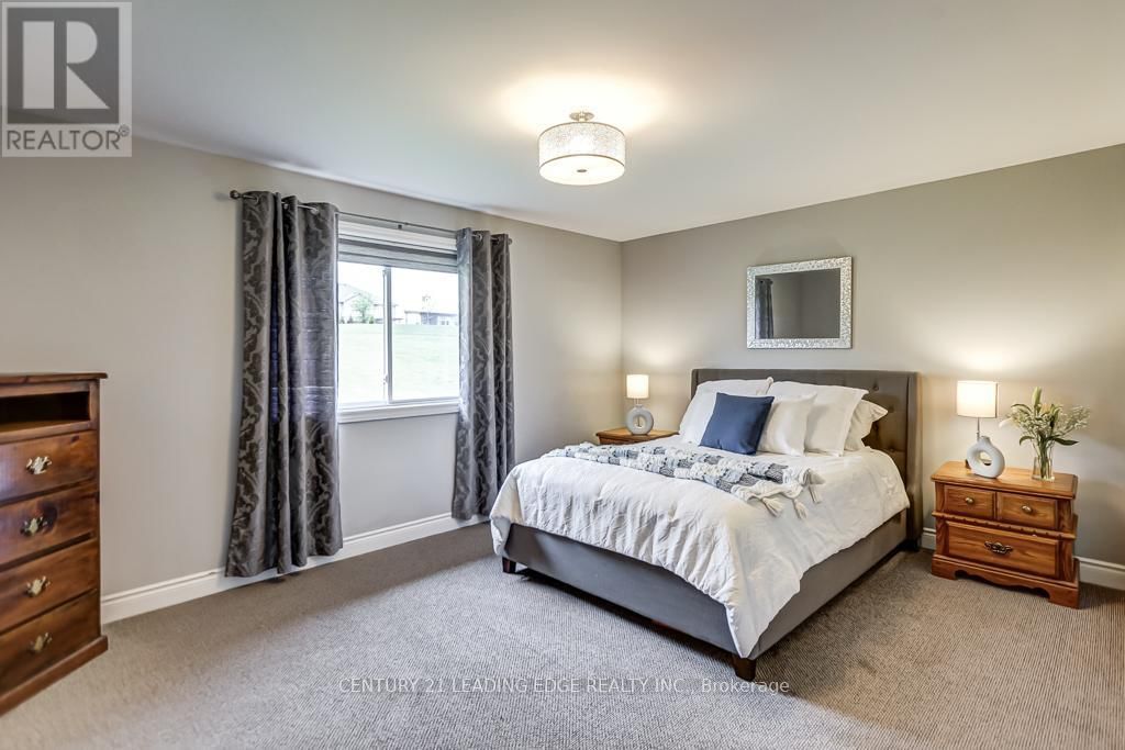 138 HIDDENVALLEY DRIVE Image 20