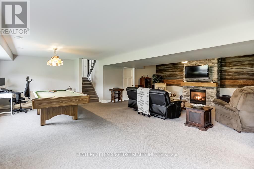138 HIDDENVALLEY DRIVE Image 30