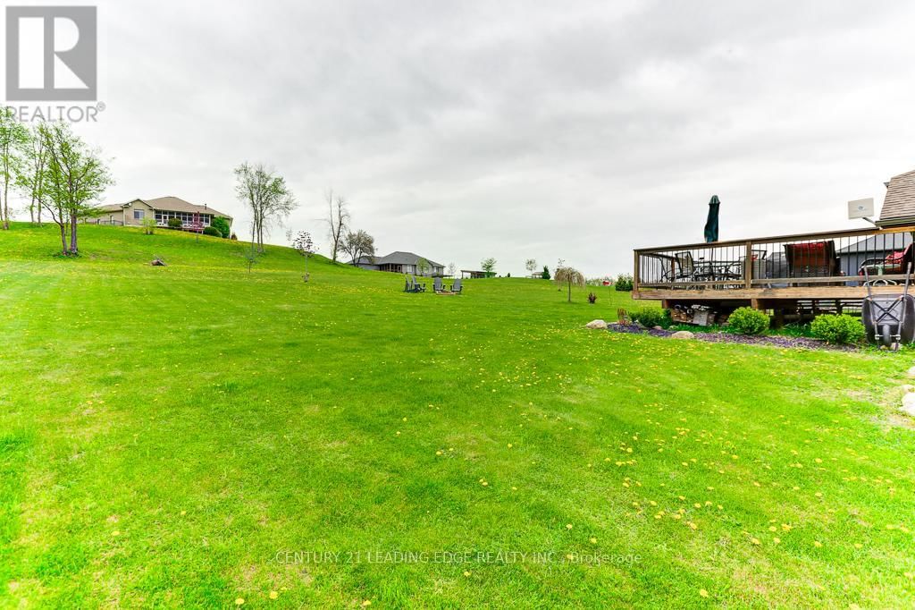 138 HIDDENVALLEY DRIVE Image 36