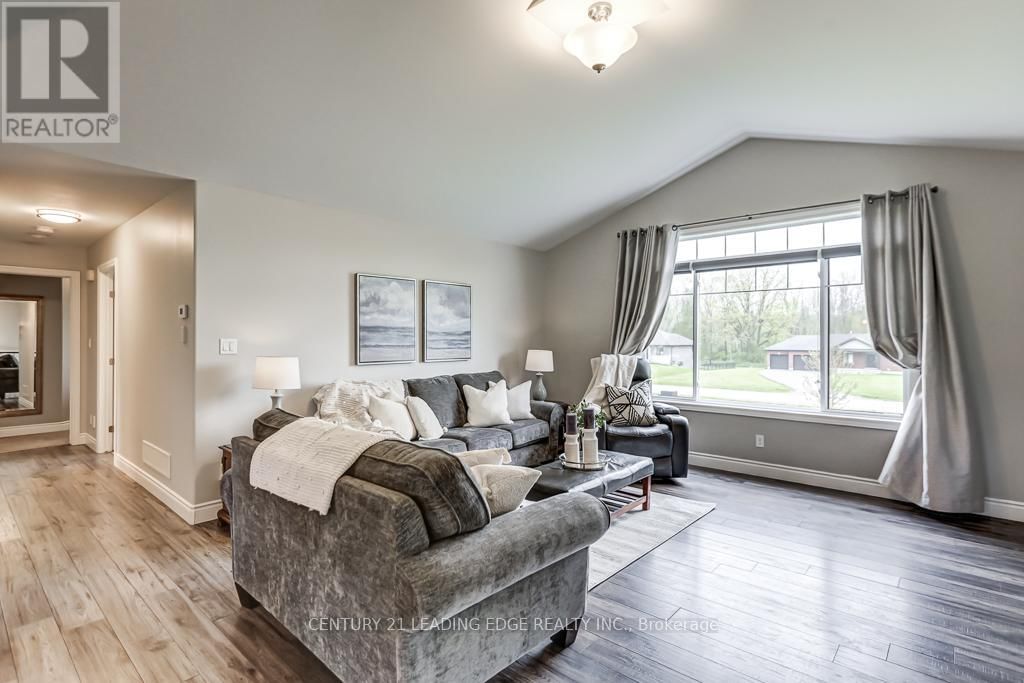 138 HIDDENVALLEY DRIVE Image 9
