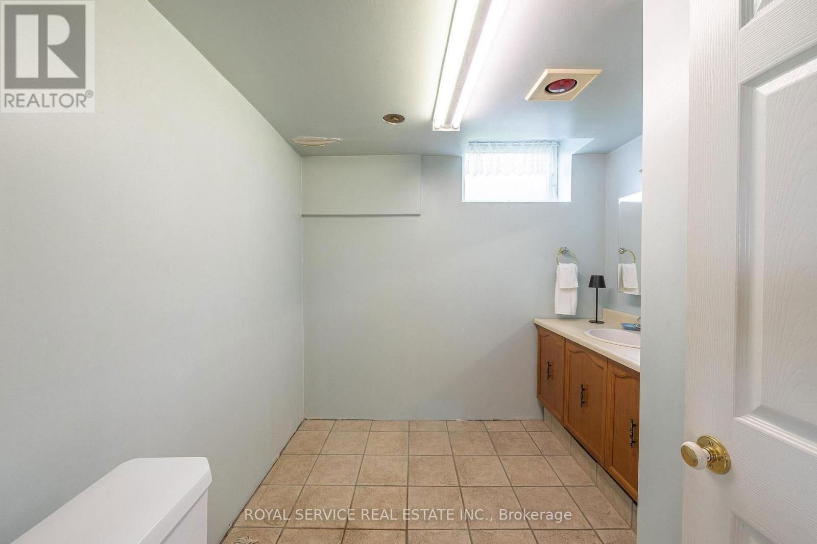 537 FOLEY ROAD Image 30