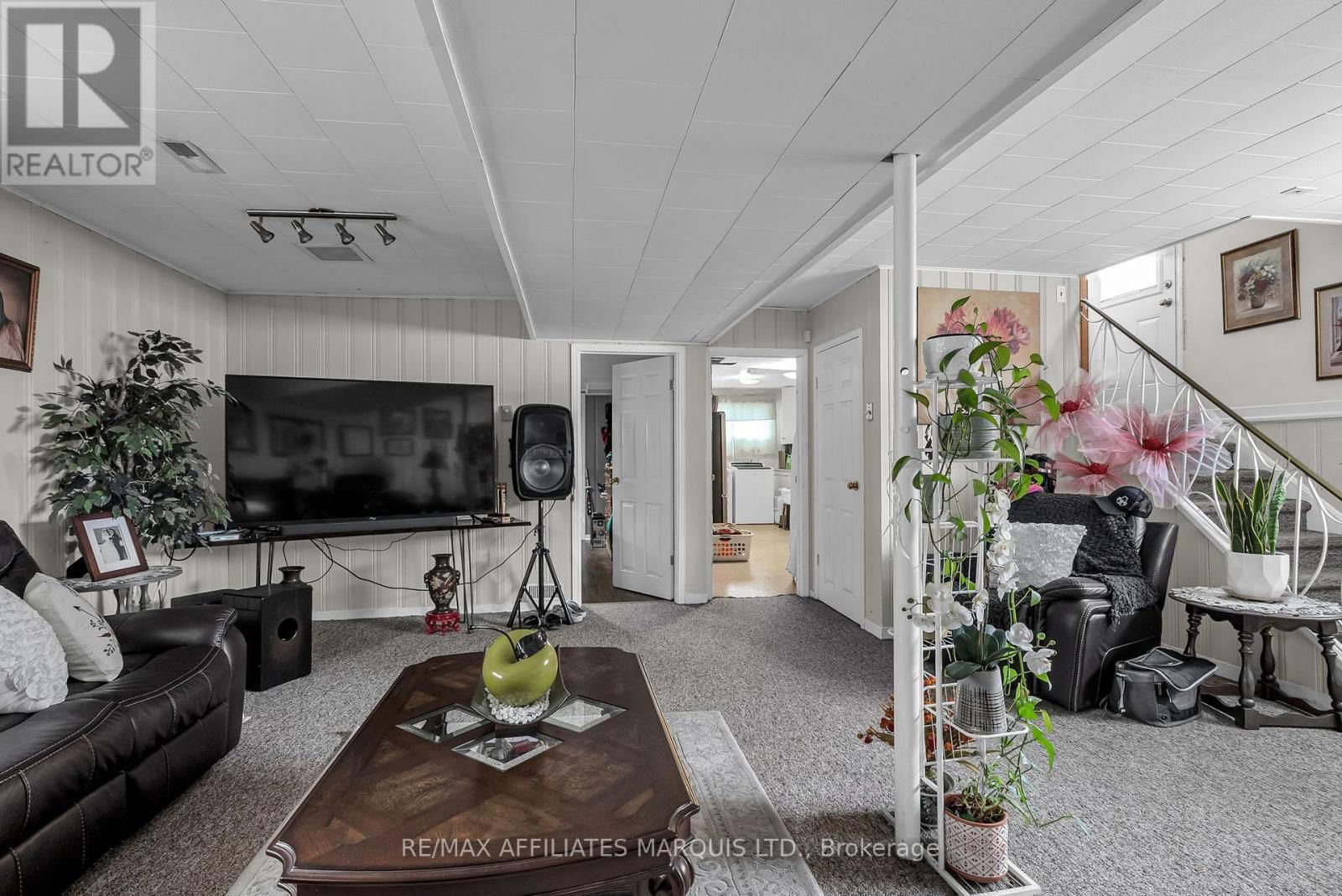 828 AUGUSTUS STREET Image 21