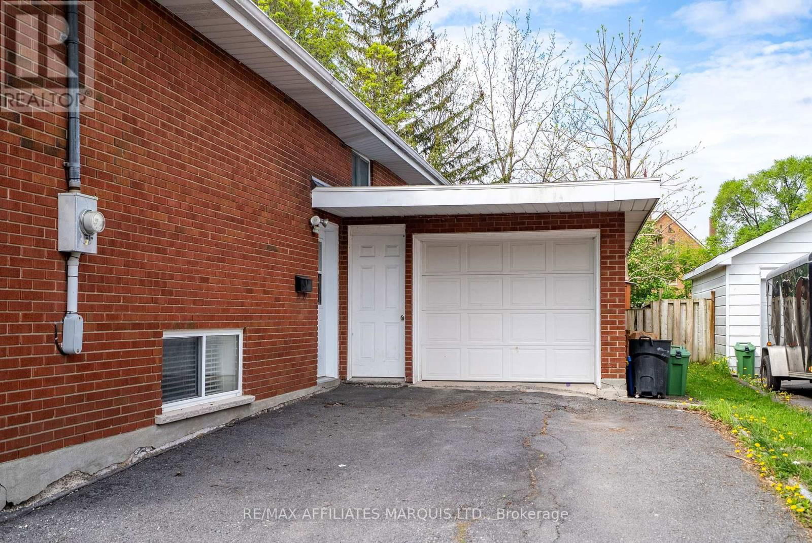 828 AUGUSTUS STREET Image 26