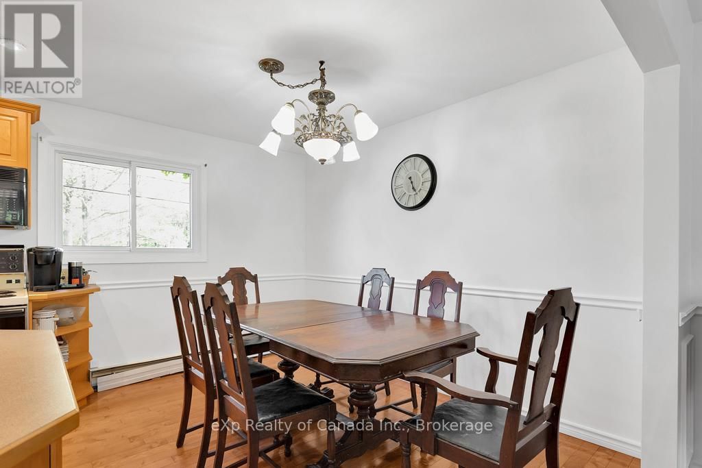 132 NORTH STREET EAST Image 34
