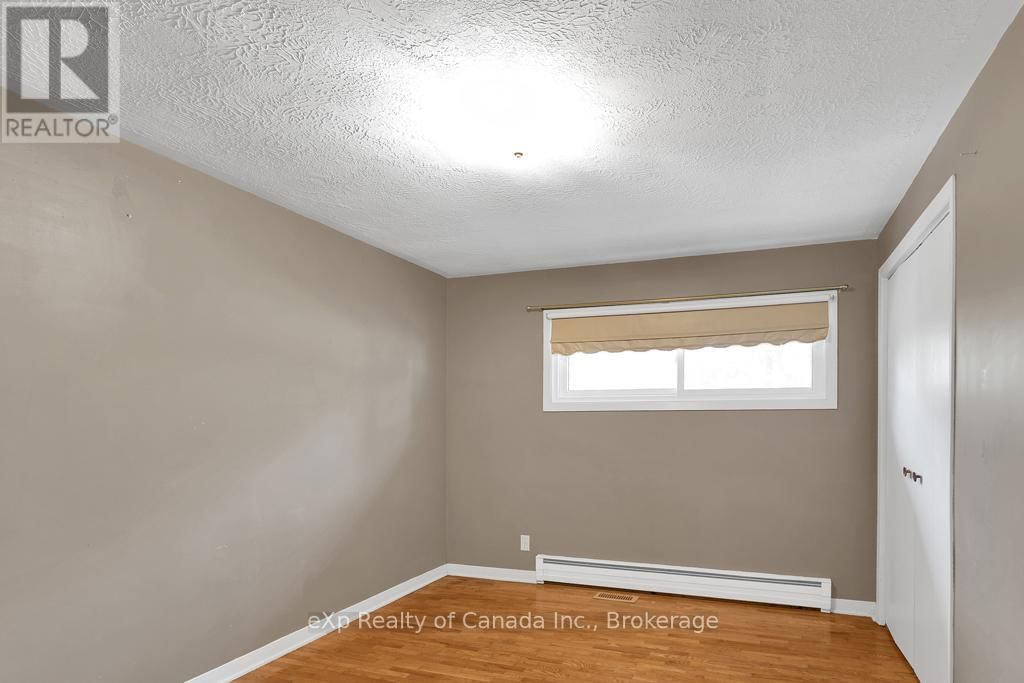 132 NORTH STREET EAST Image 41