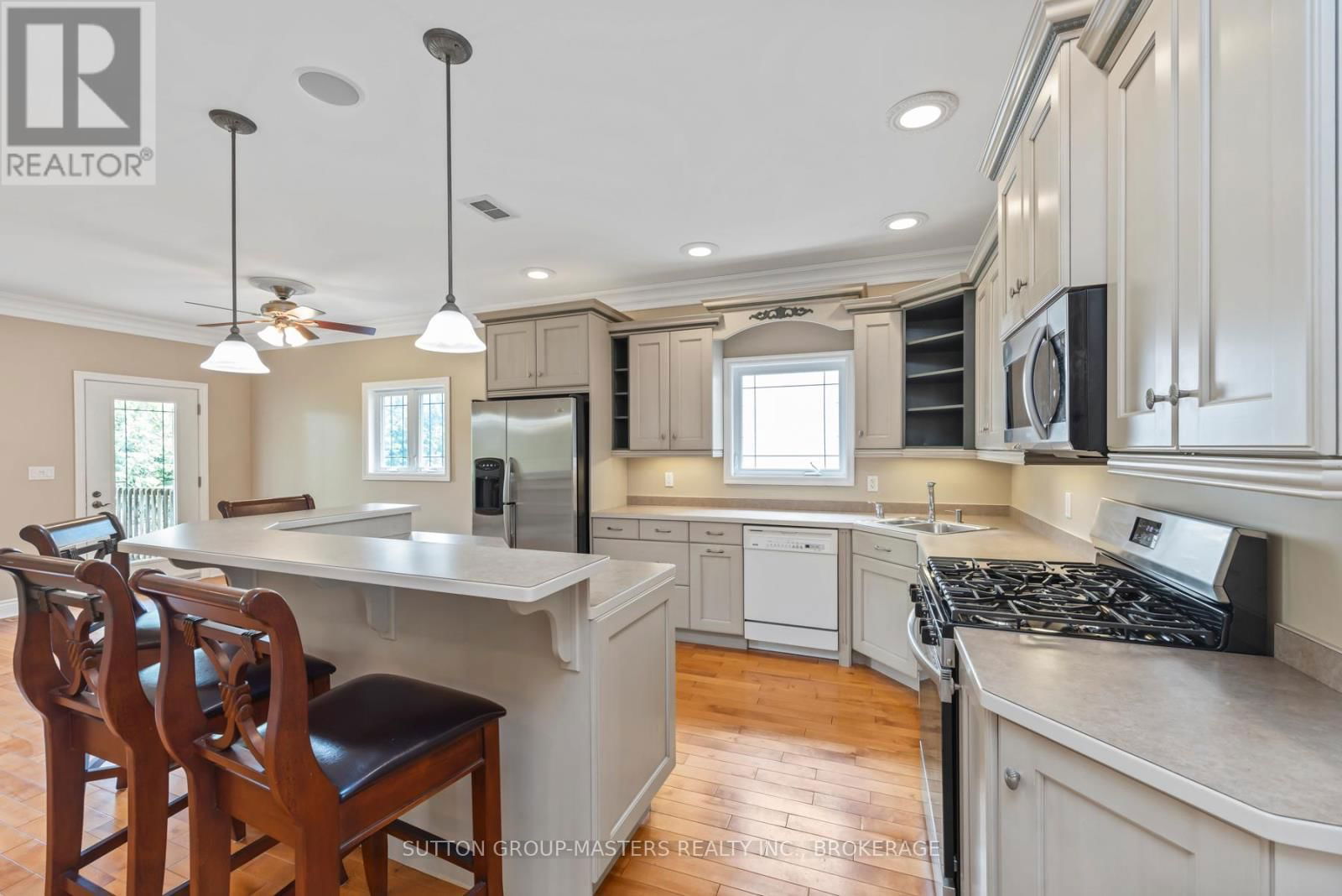 221 AMY LYNN DRIVE Image 15
