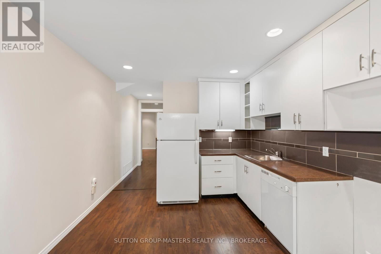 221 AMY LYNN DRIVE Image 35