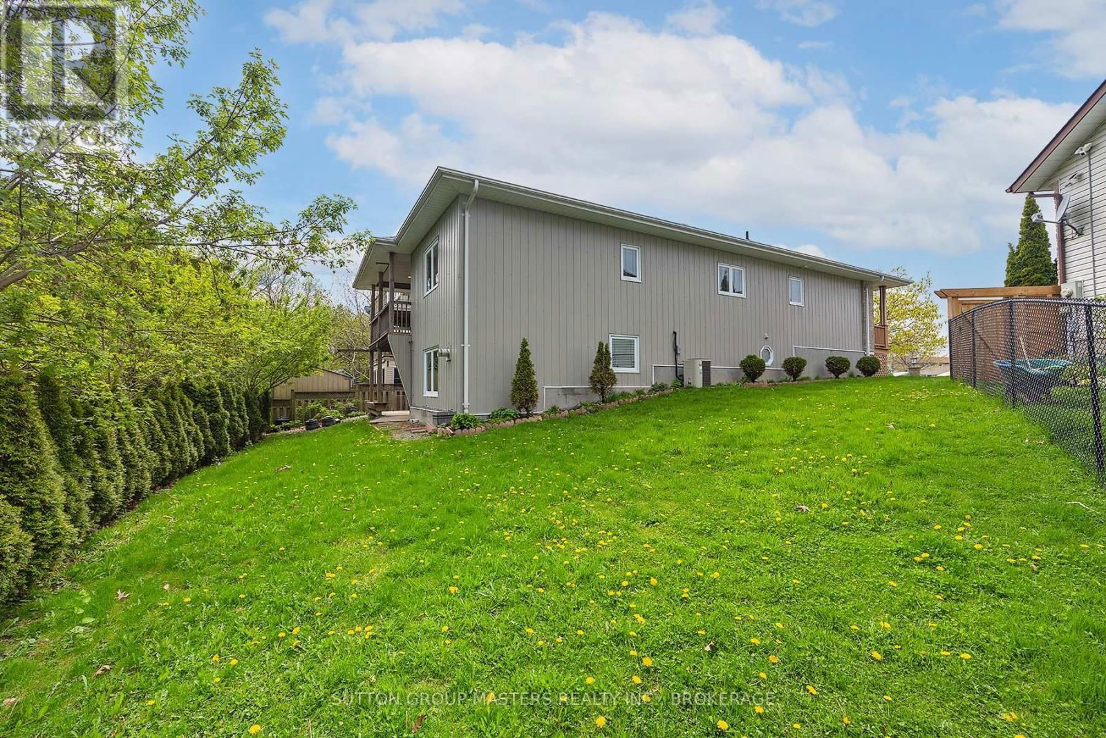 221 AMY LYNN DRIVE Image 46