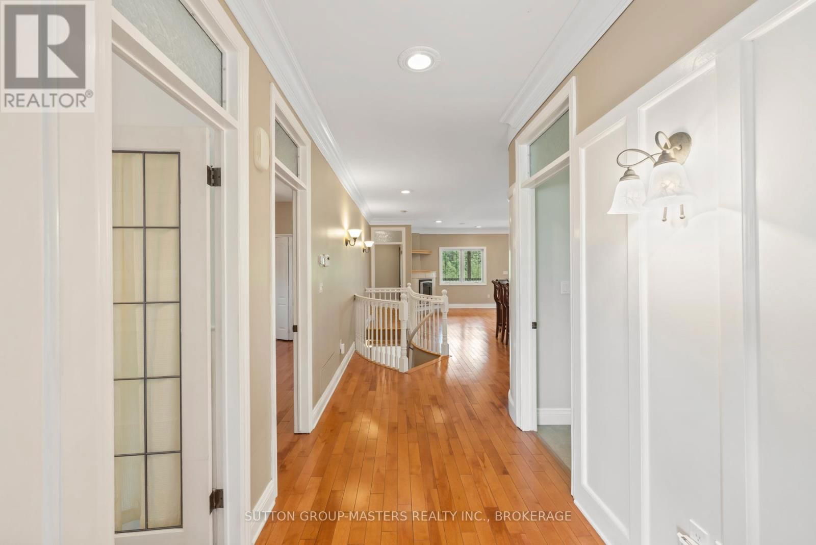 221 AMY LYNN DRIVE Image 6