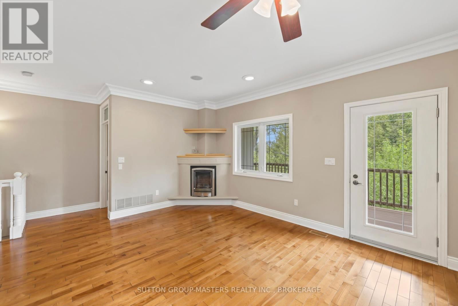 221 AMY LYNN DRIVE Image 9