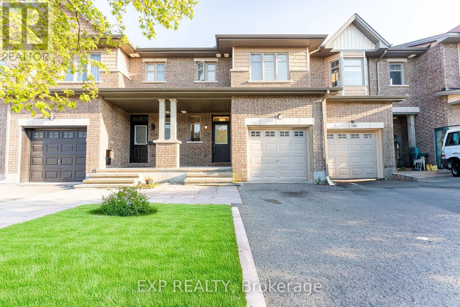 137 HAWKESWOOD DRIVE Image 1