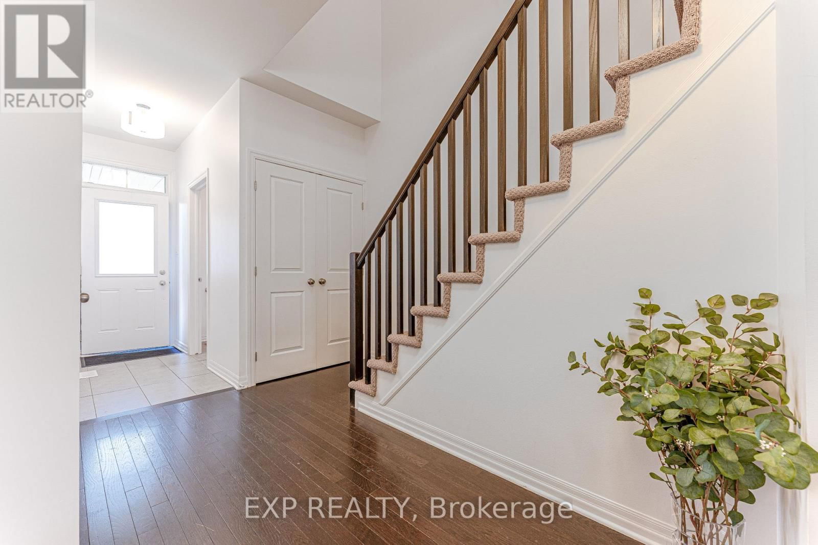 137 HAWKESWOOD DRIVE Image 10