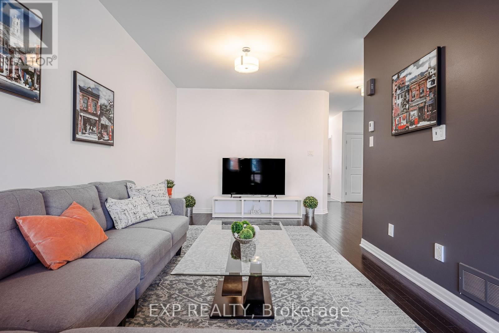 137 HAWKESWOOD DRIVE Image 13