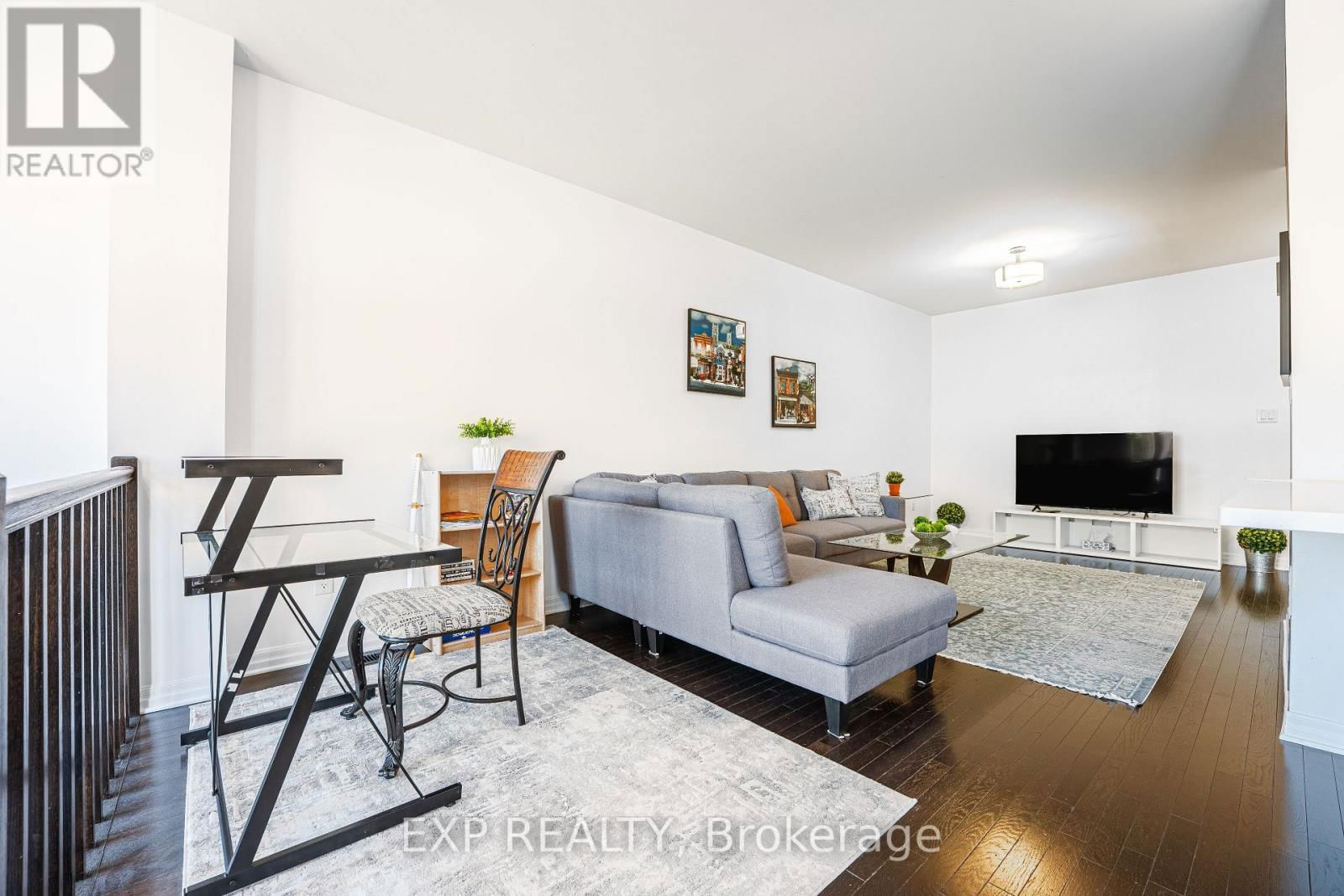 137 HAWKESWOOD DRIVE Image 14