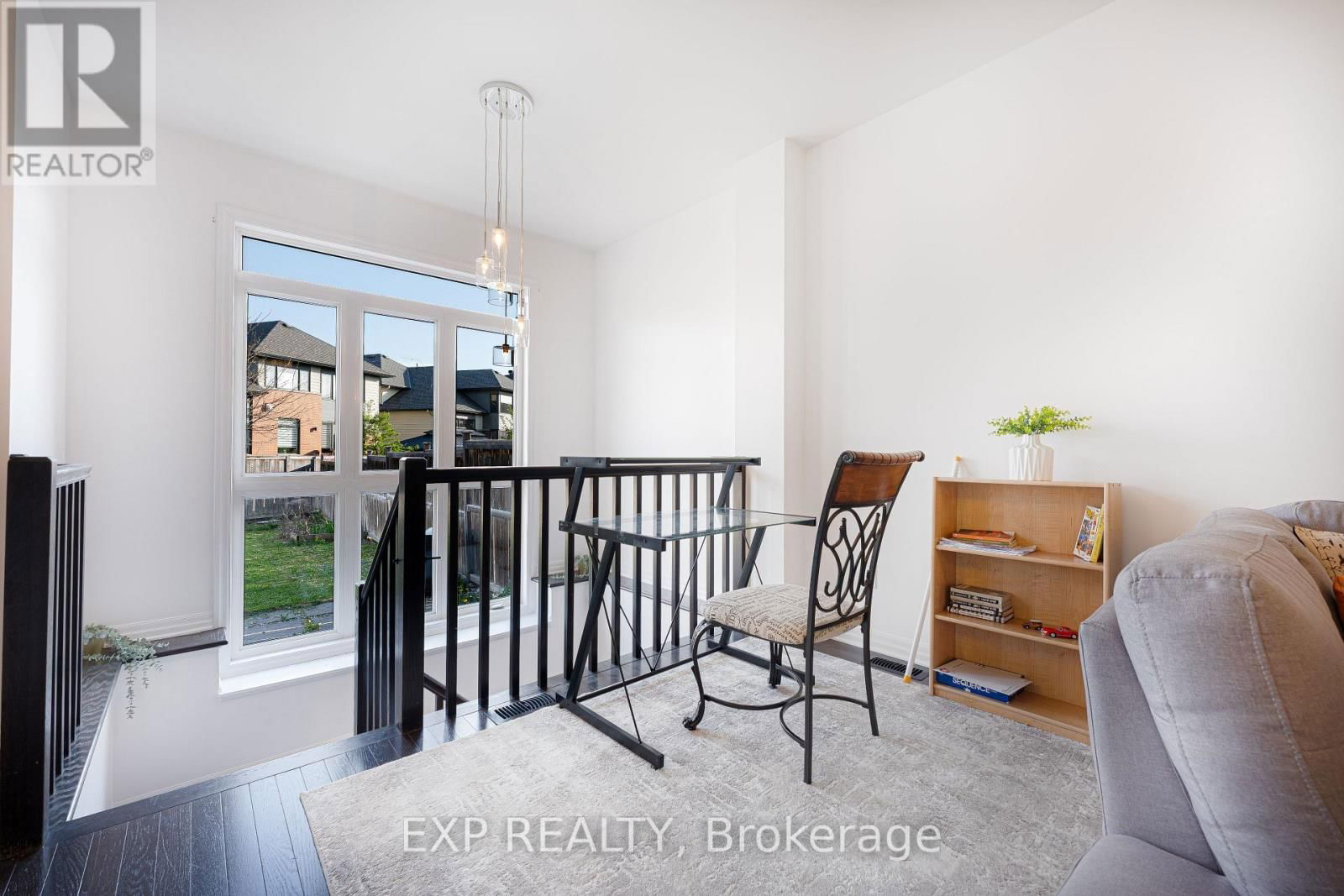 137 HAWKESWOOD DRIVE Image 15