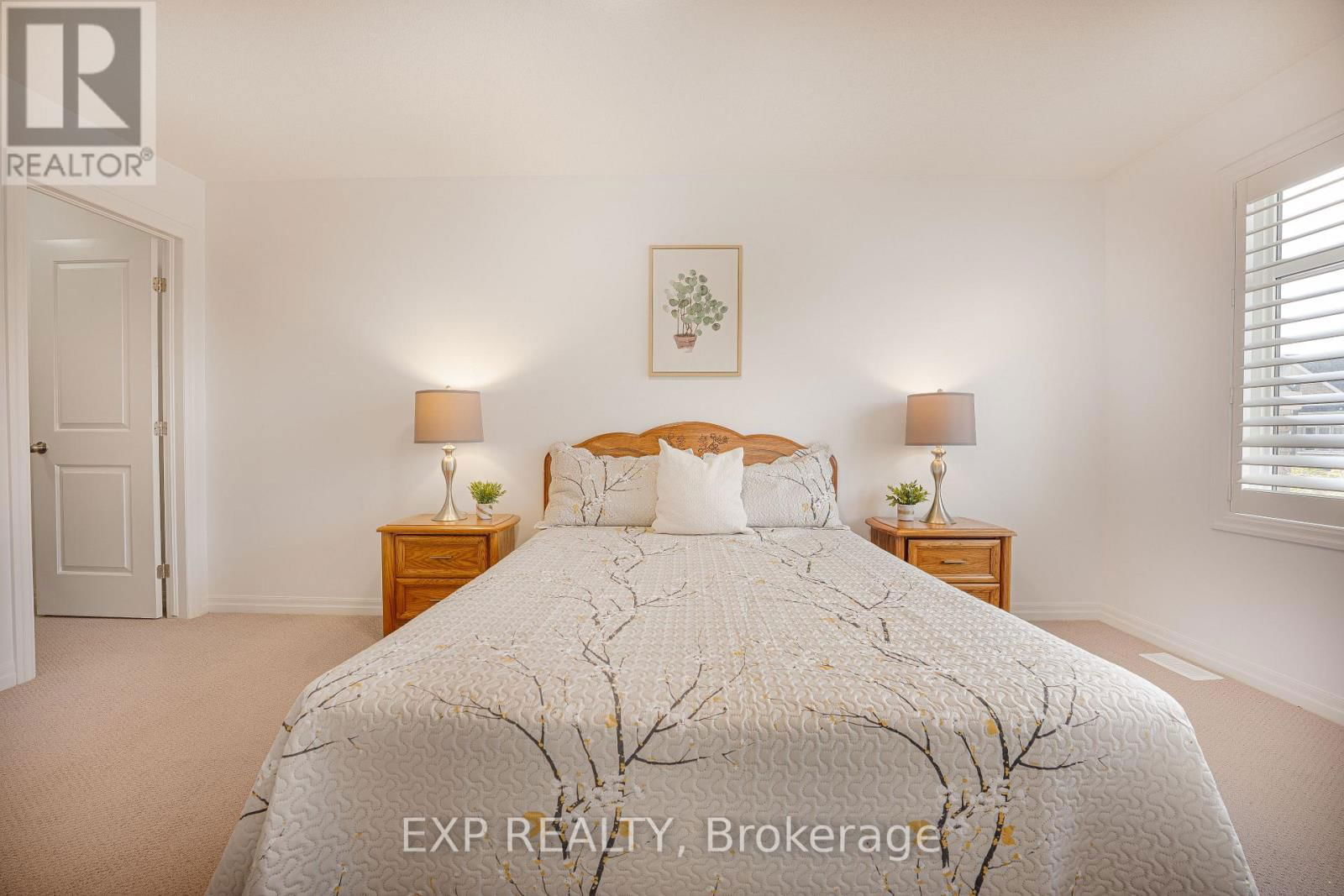137 HAWKESWOOD DRIVE Image 20