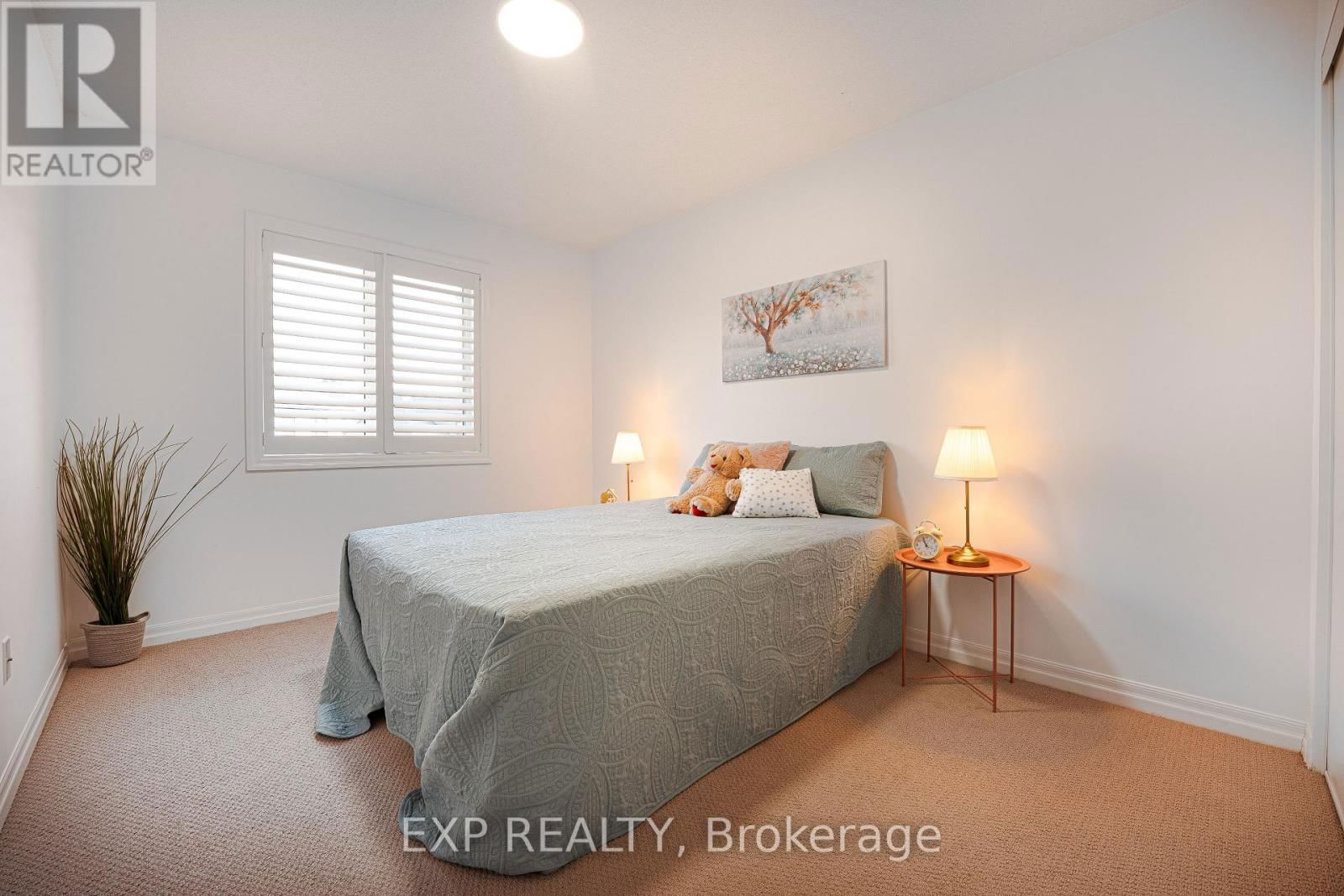 137 HAWKESWOOD DRIVE Image 29