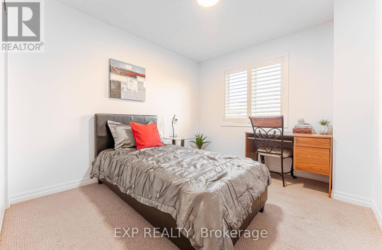 137 HAWKESWOOD DRIVE Image 33