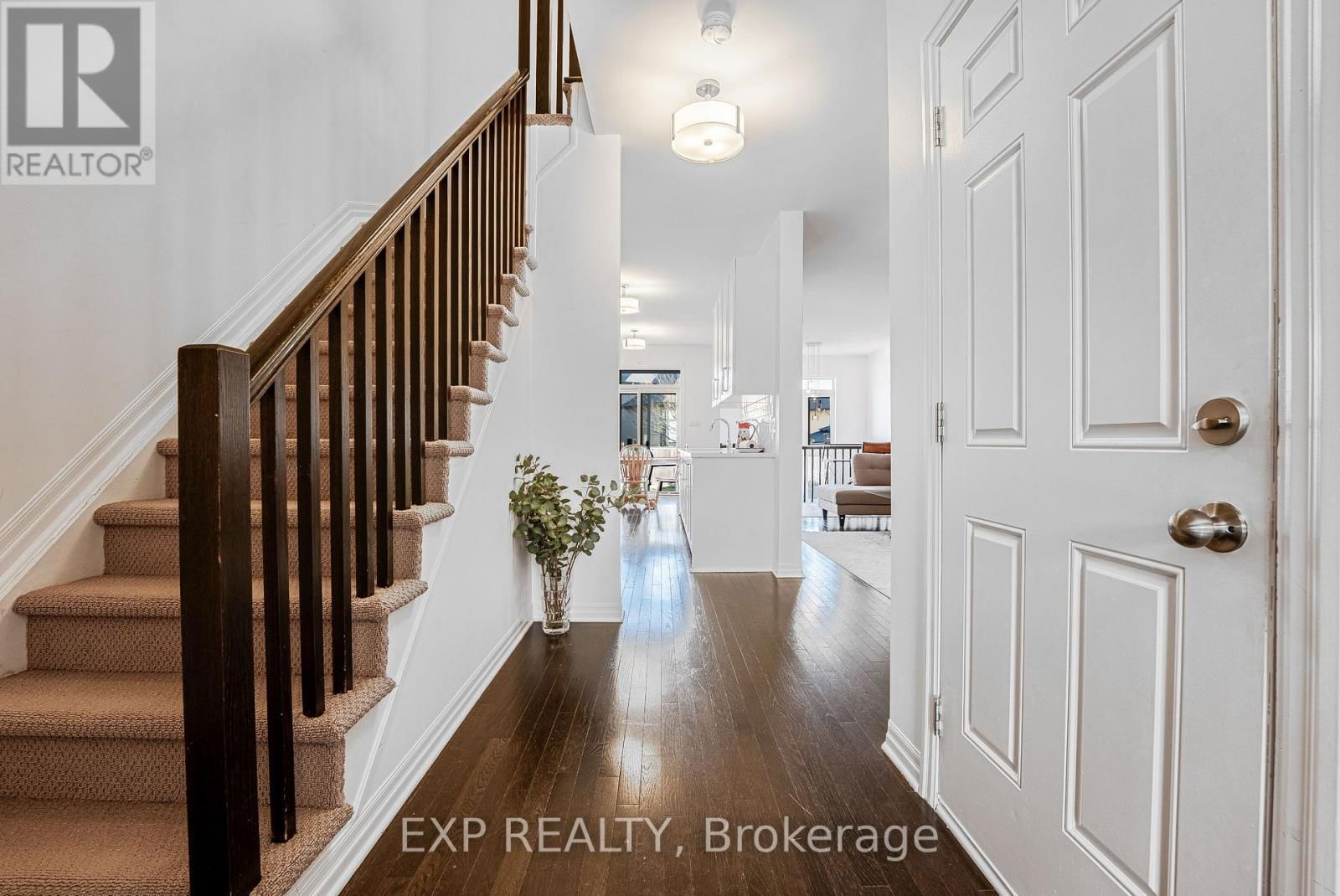 137 HAWKESWOOD DRIVE Image 9
