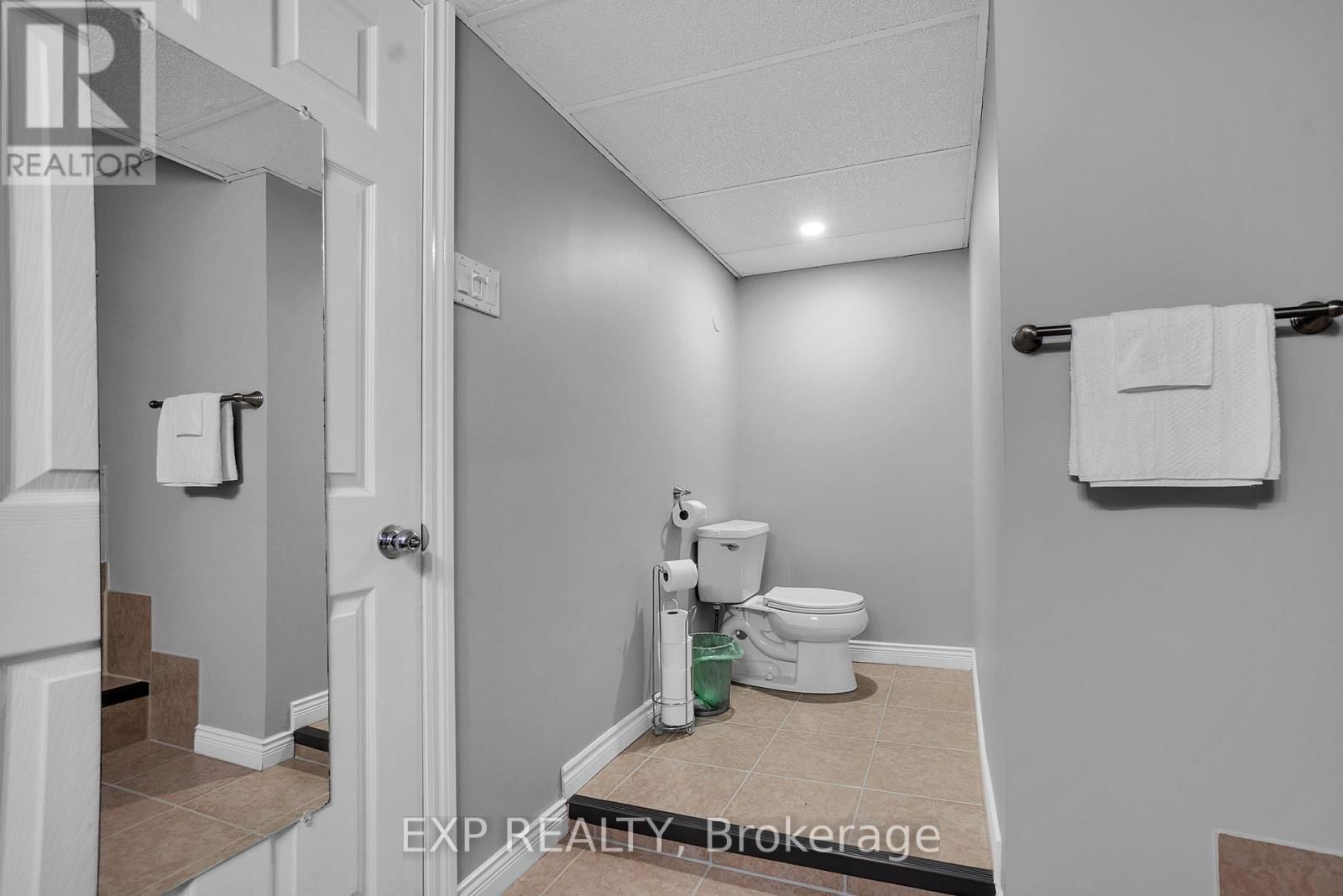 390 DUNDAS STREET WEST Image 26