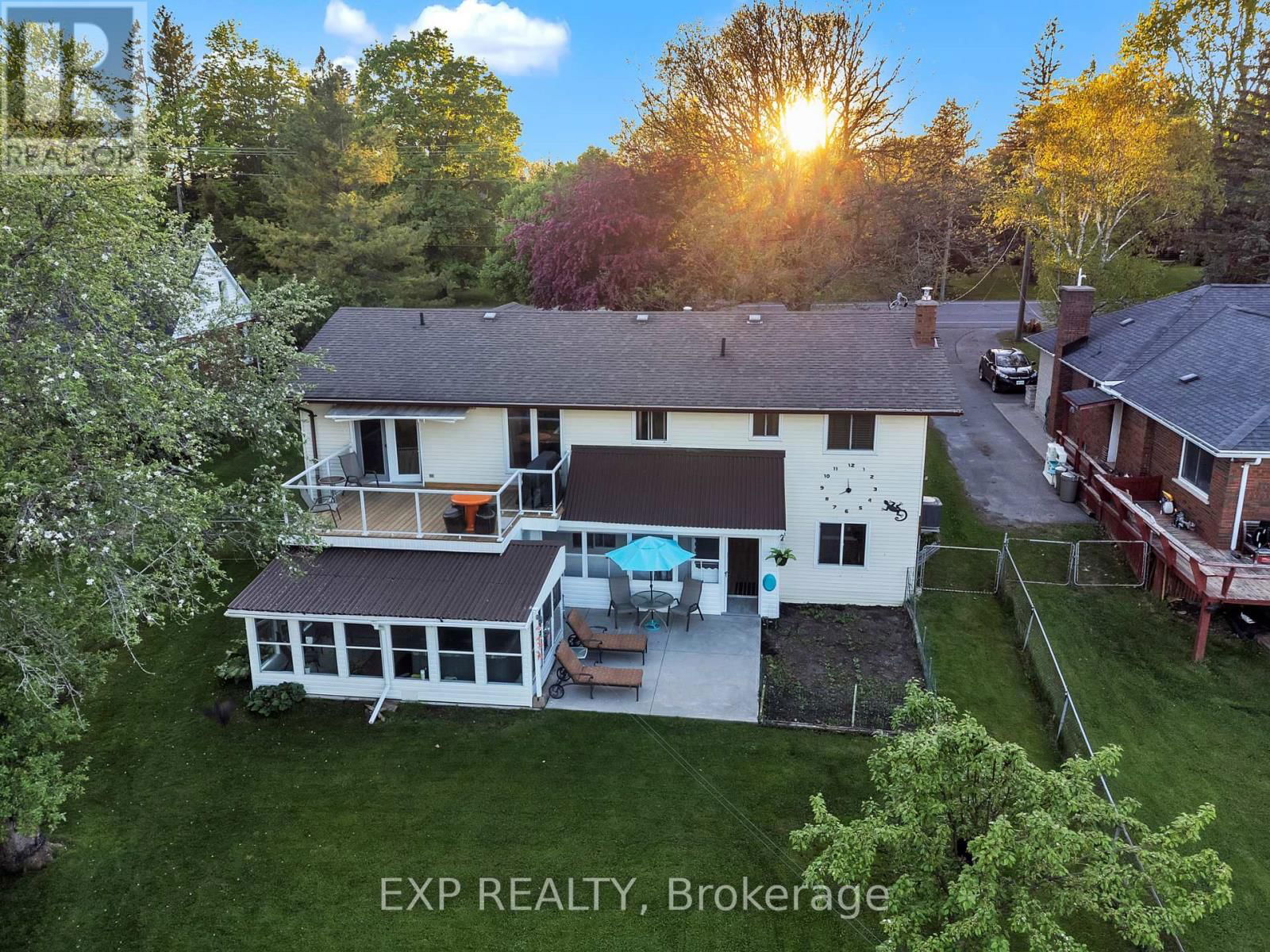 390 DUNDAS STREET WEST Image 32