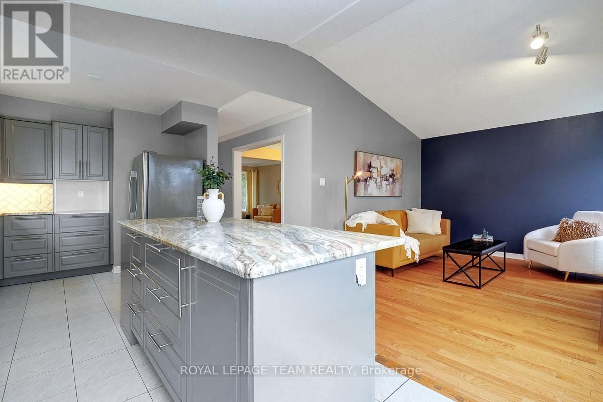 4 BURNLEY COURT Image 15