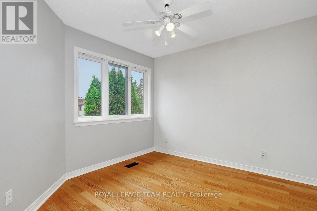 4 BURNLEY COURT Image 35