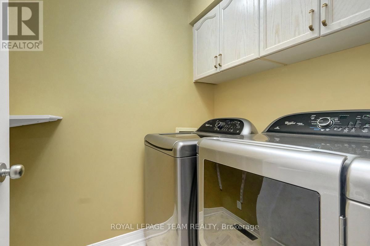 4 BURNLEY COURT Image 40