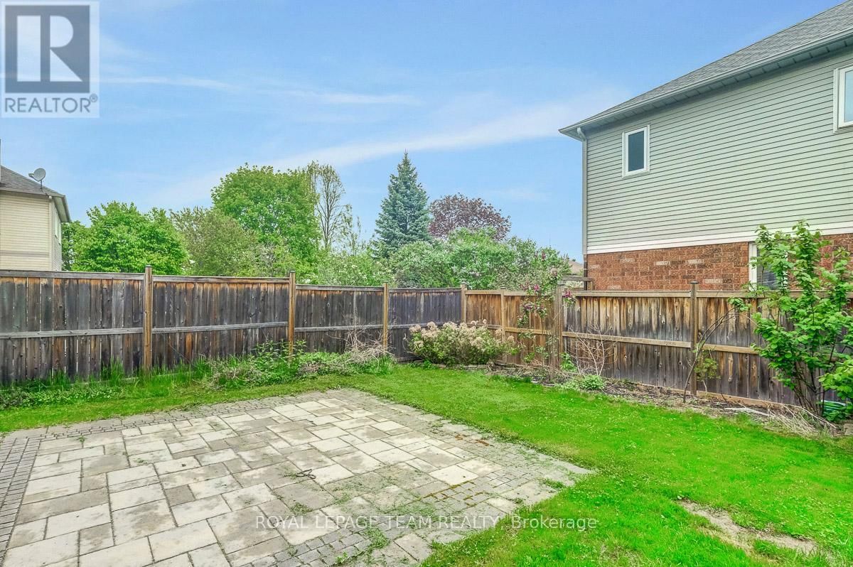 4 BURNLEY COURT Image 45
