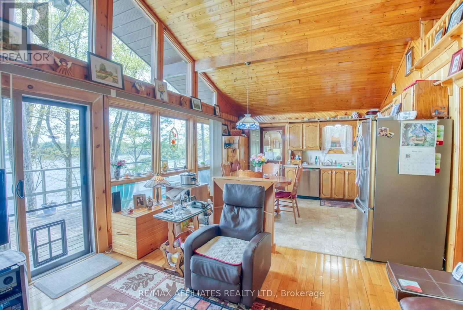 787 SHERBROOKE DRIVE EAST Image 22