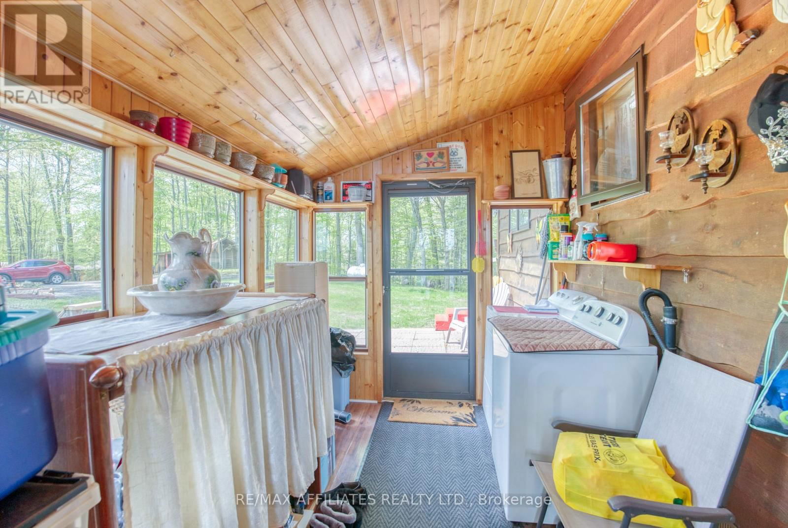 787 SHERBROOKE DRIVE EAST Image 28